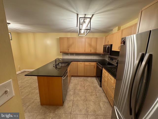 VILLAGE OF KINGS CONTRIVANCE - Residential Lease