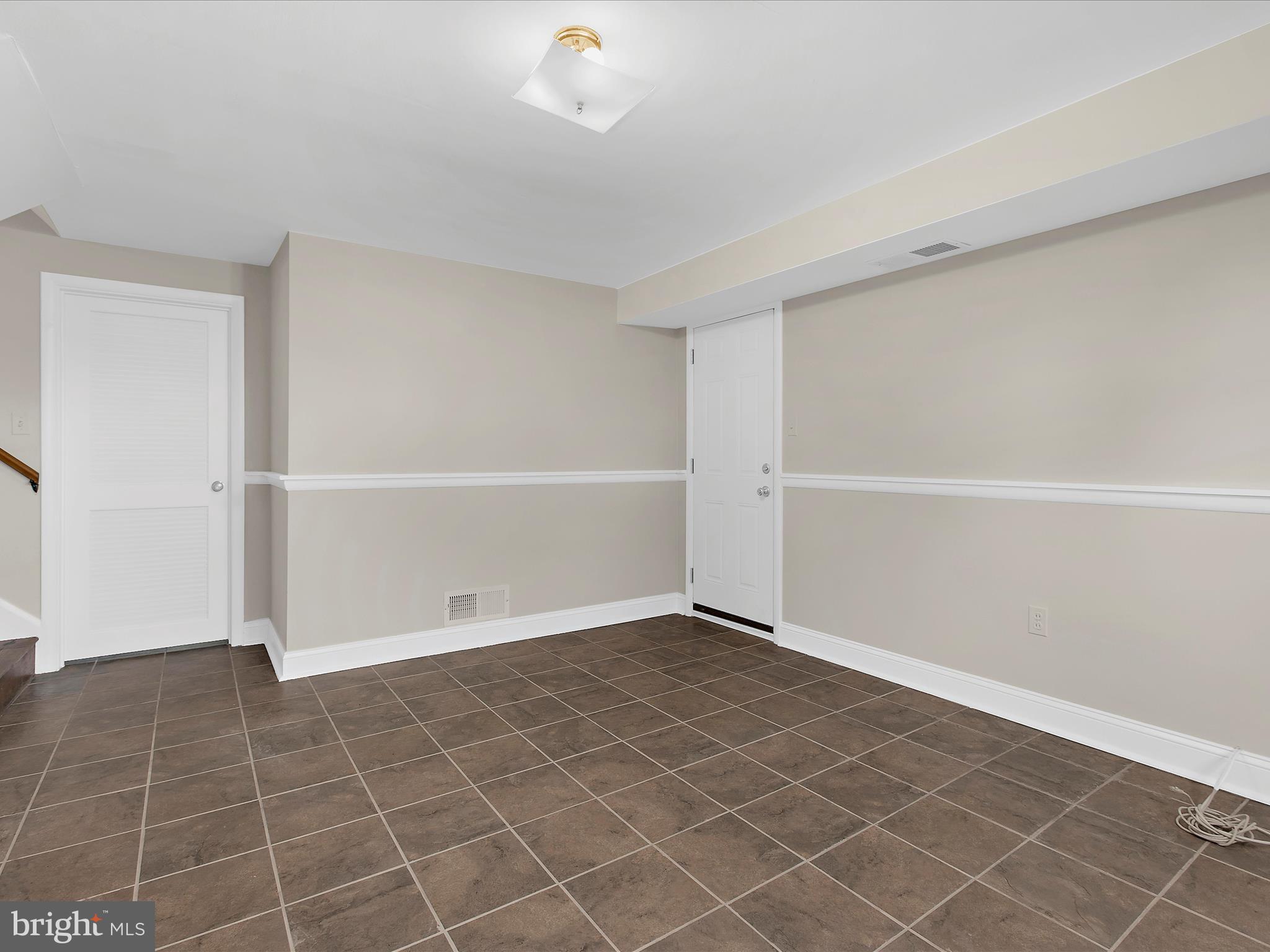 INGLEWOOD - Residential