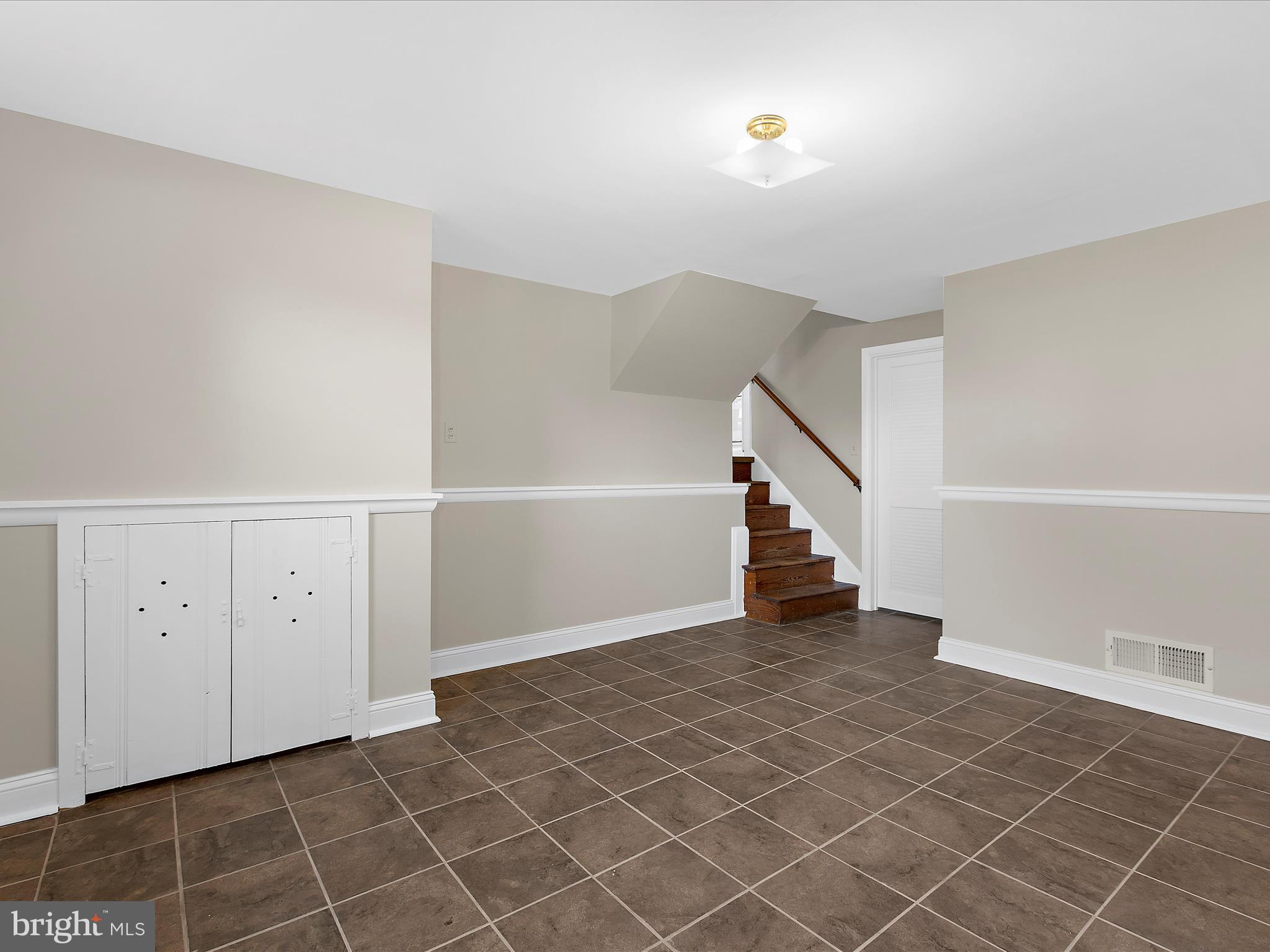 INGLEWOOD - Residential