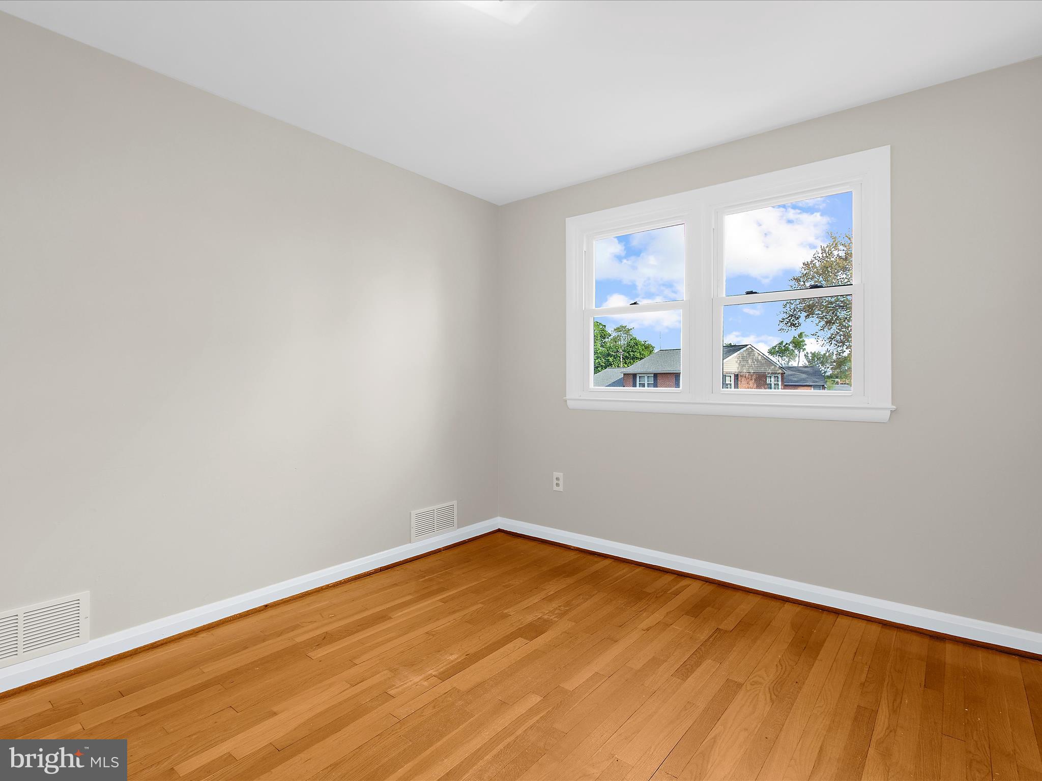 INGLEWOOD - Residential