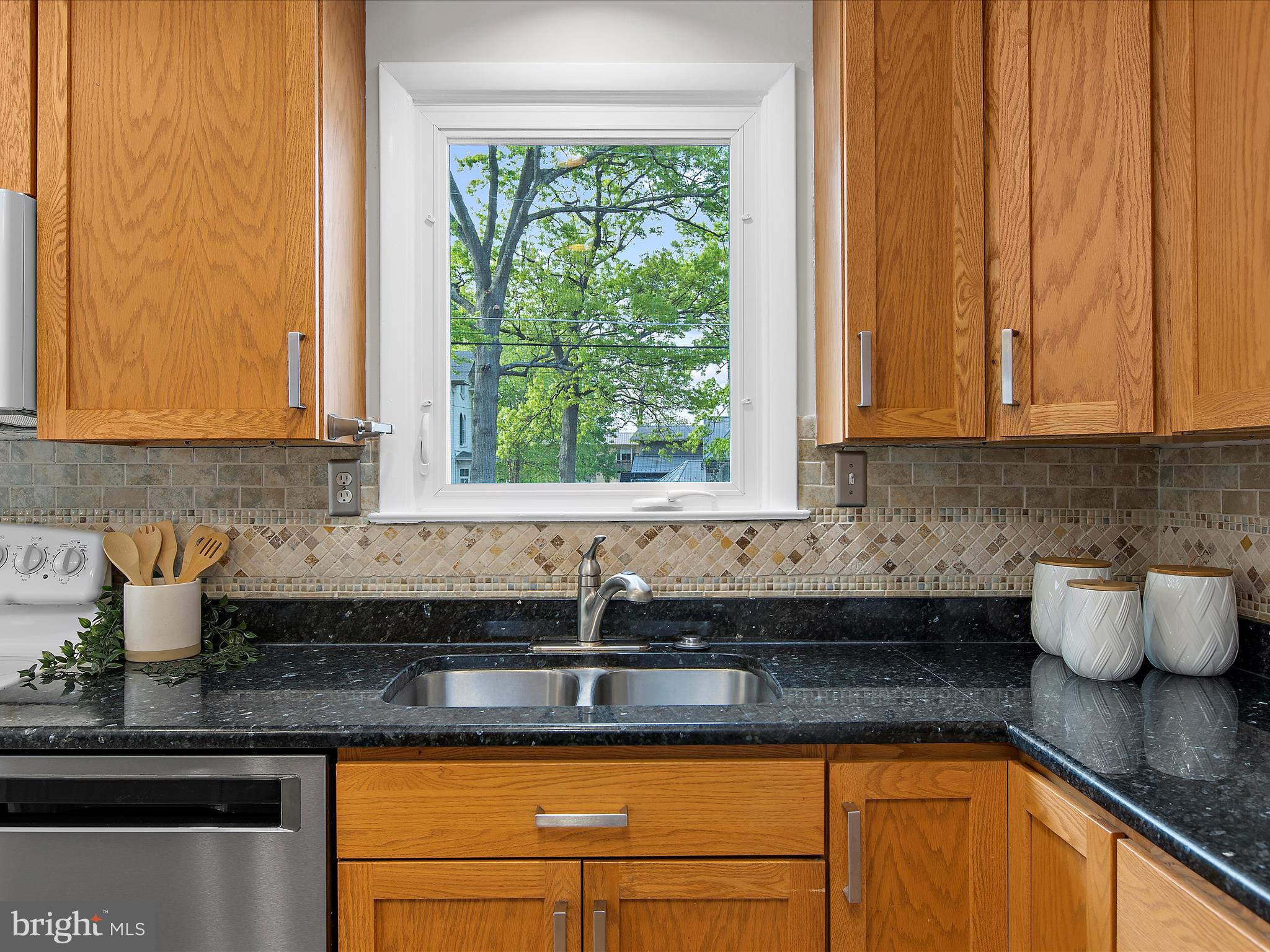 INGLEWOOD - Residential