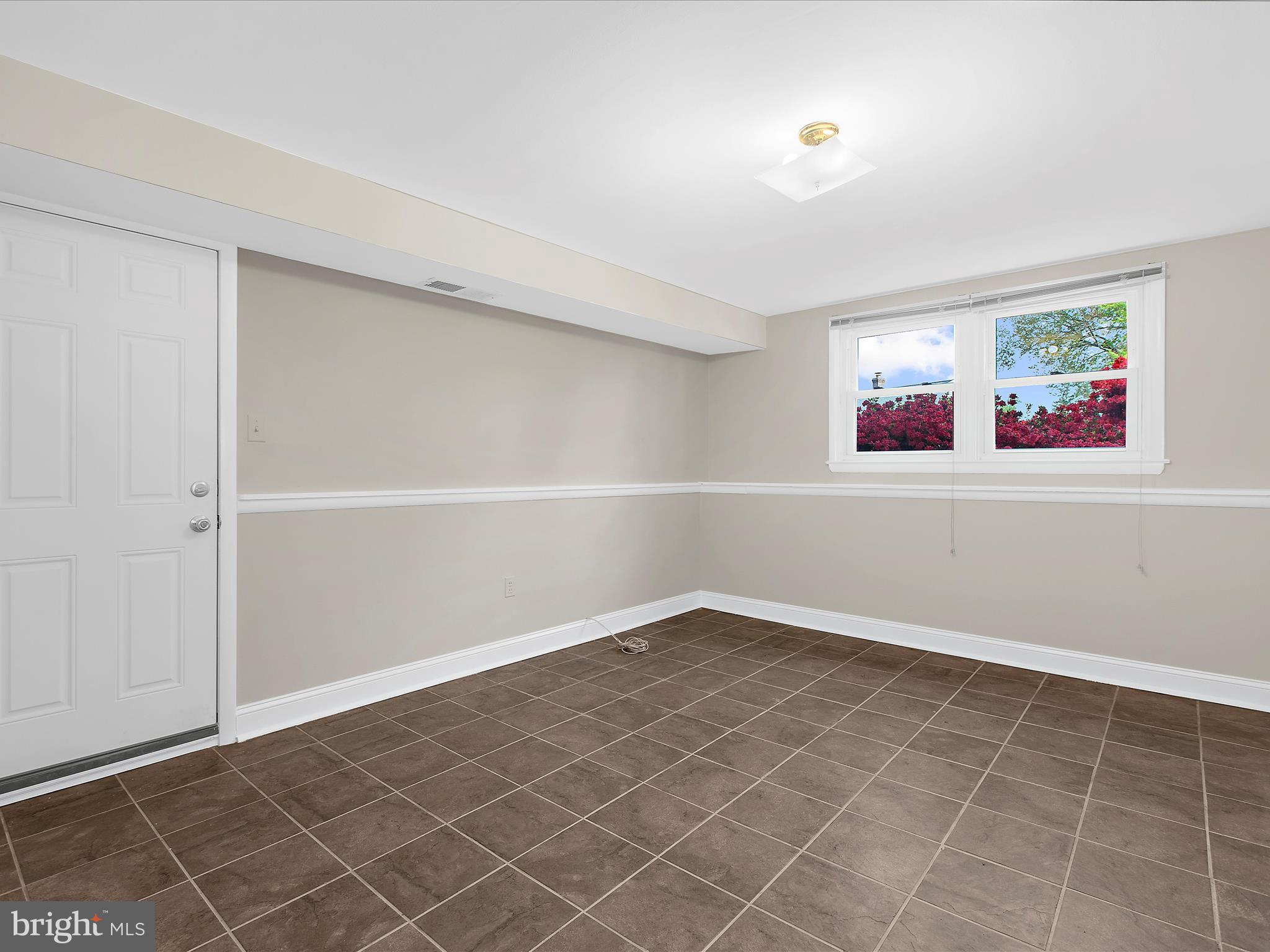 INGLEWOOD - Residential