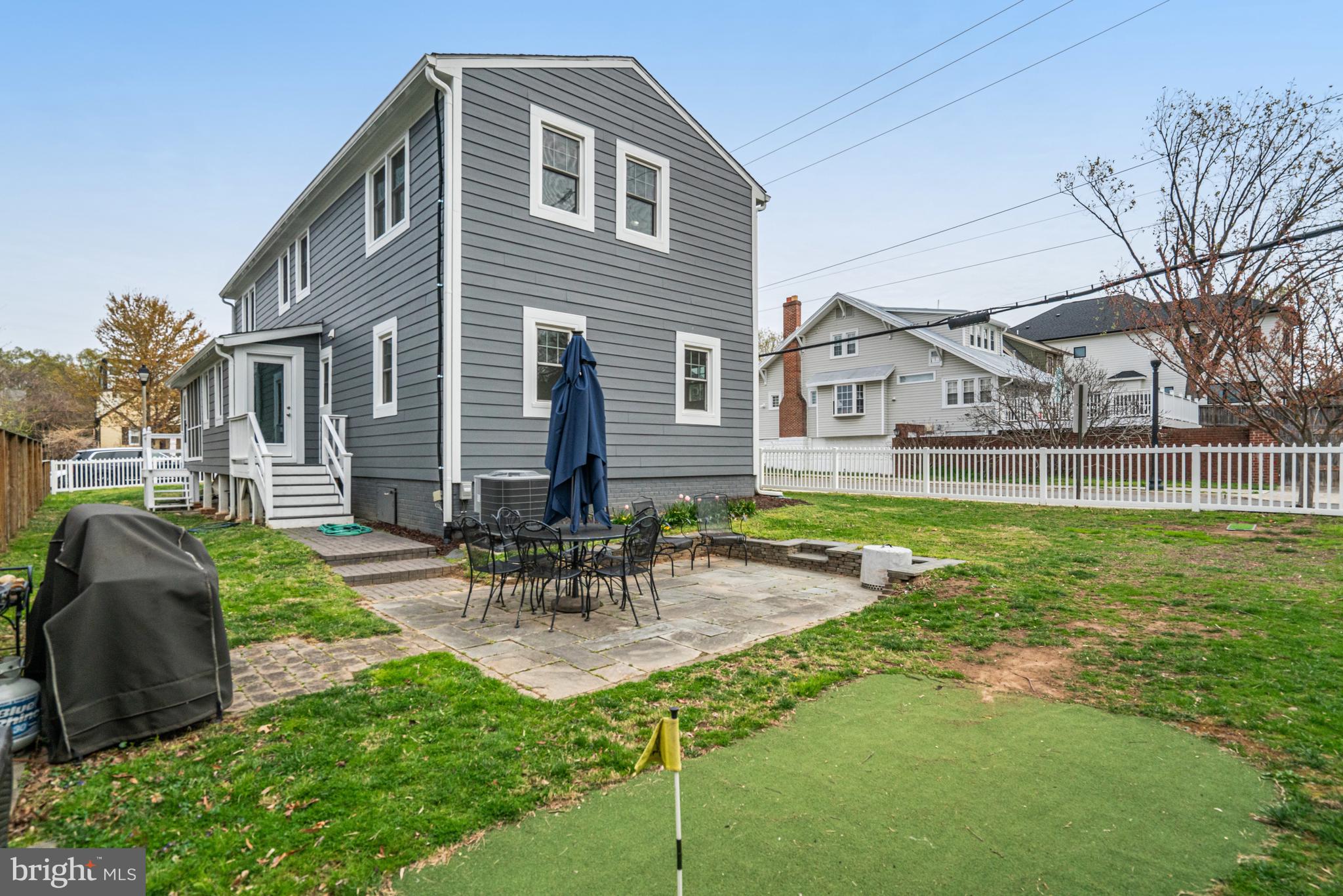 ADDISON HEIGHTS - Residential