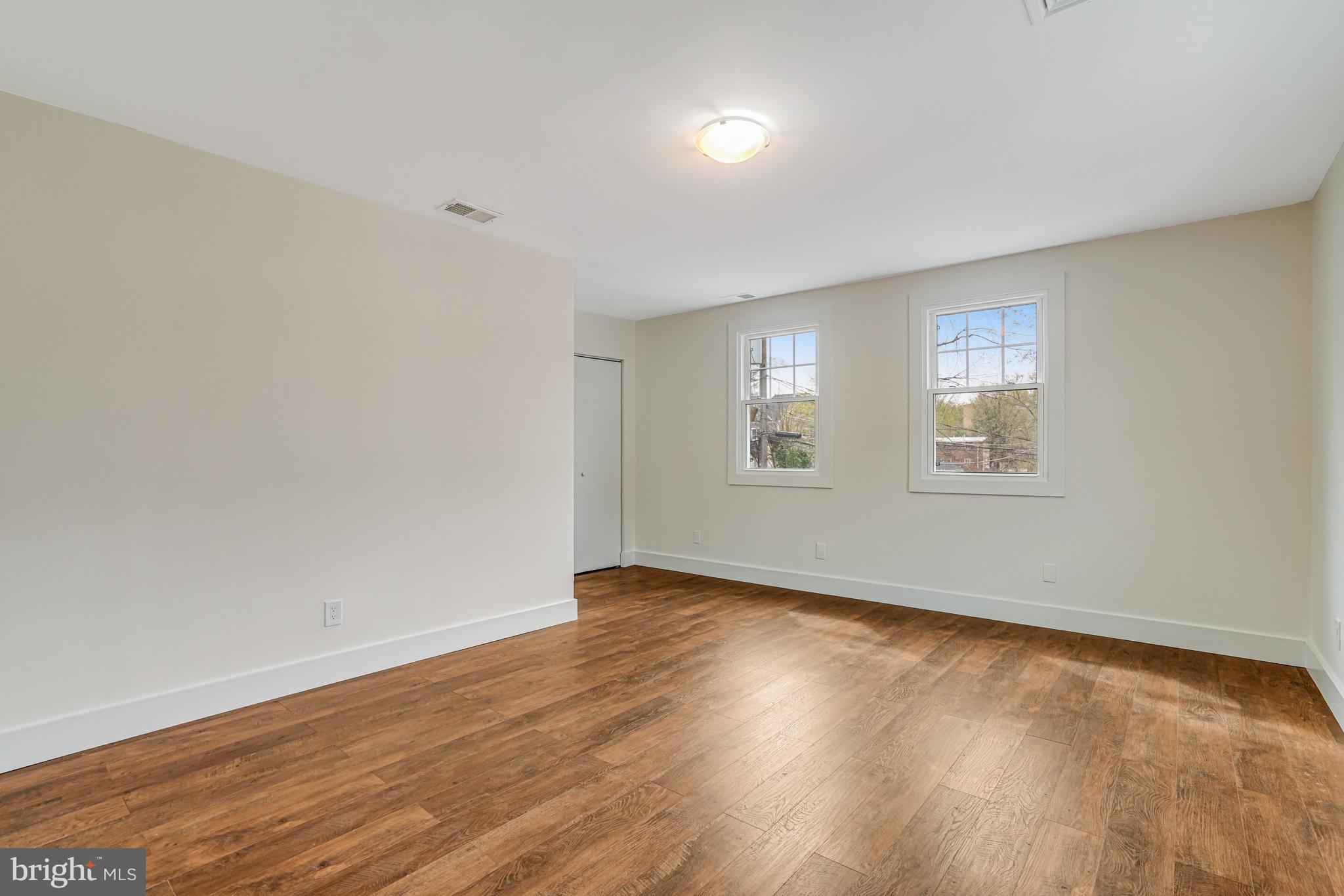 ADDISON HEIGHTS - Residential