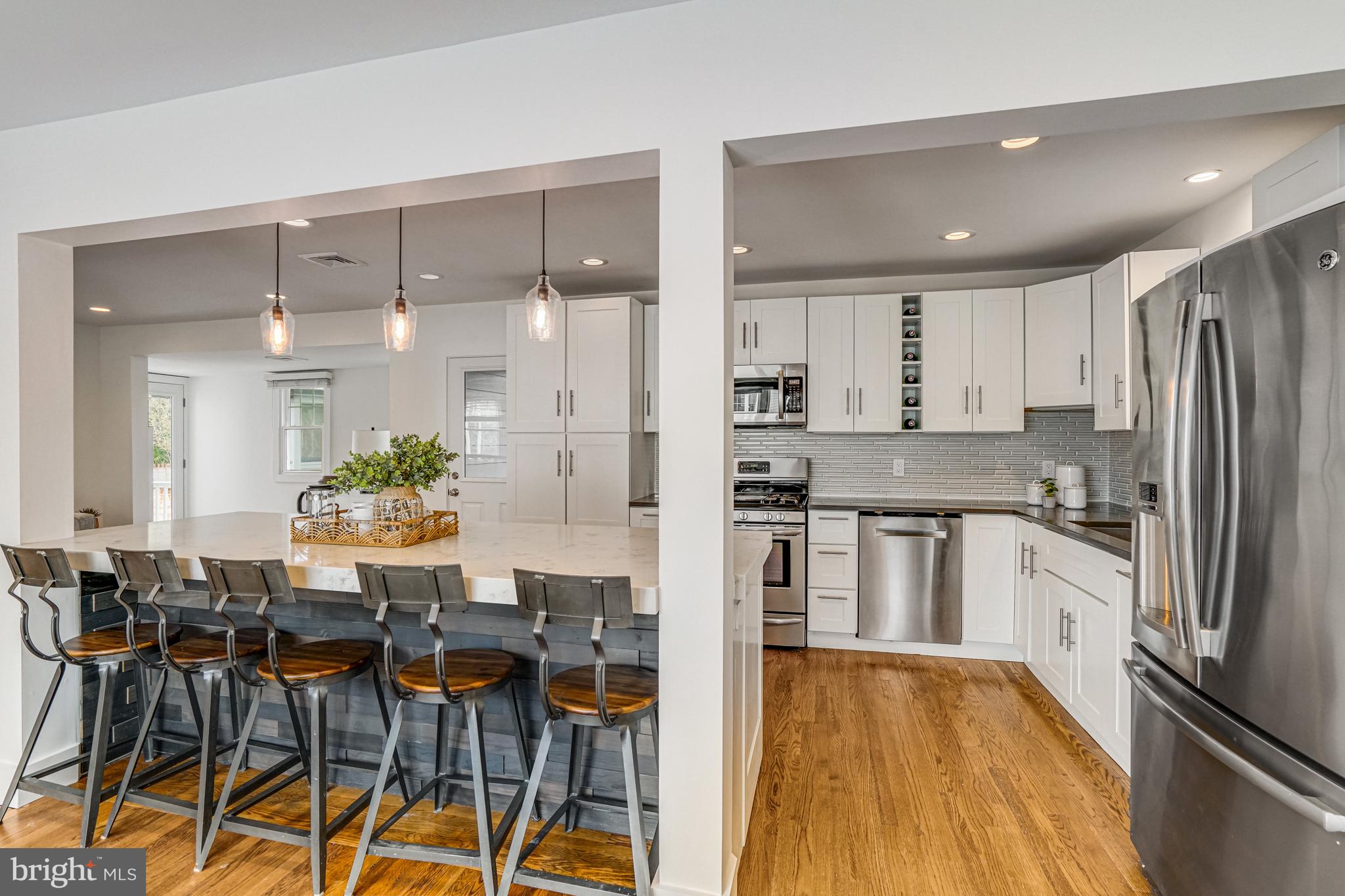 ADDISON HEIGHTS - Residential