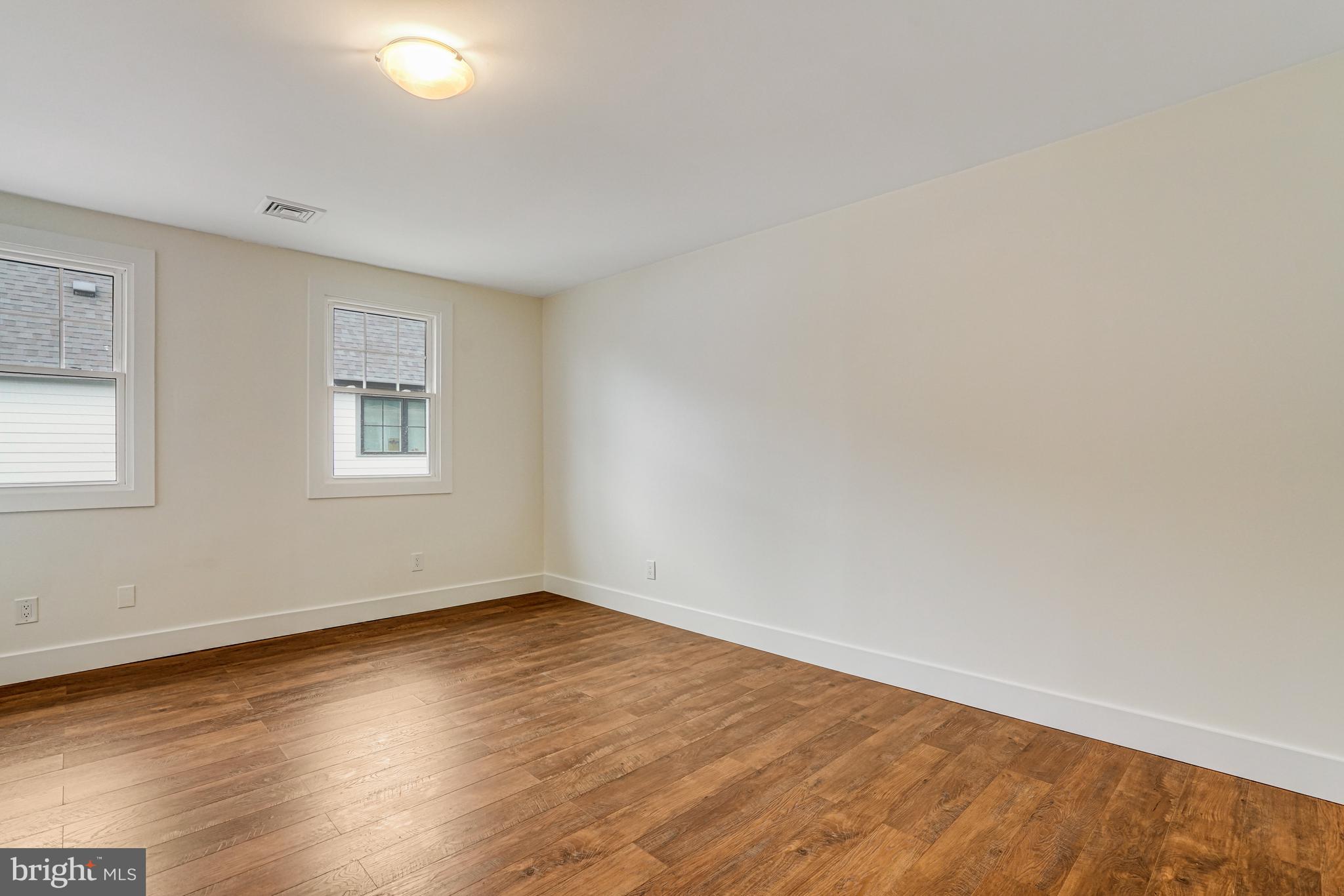 ADDISON HEIGHTS - Residential