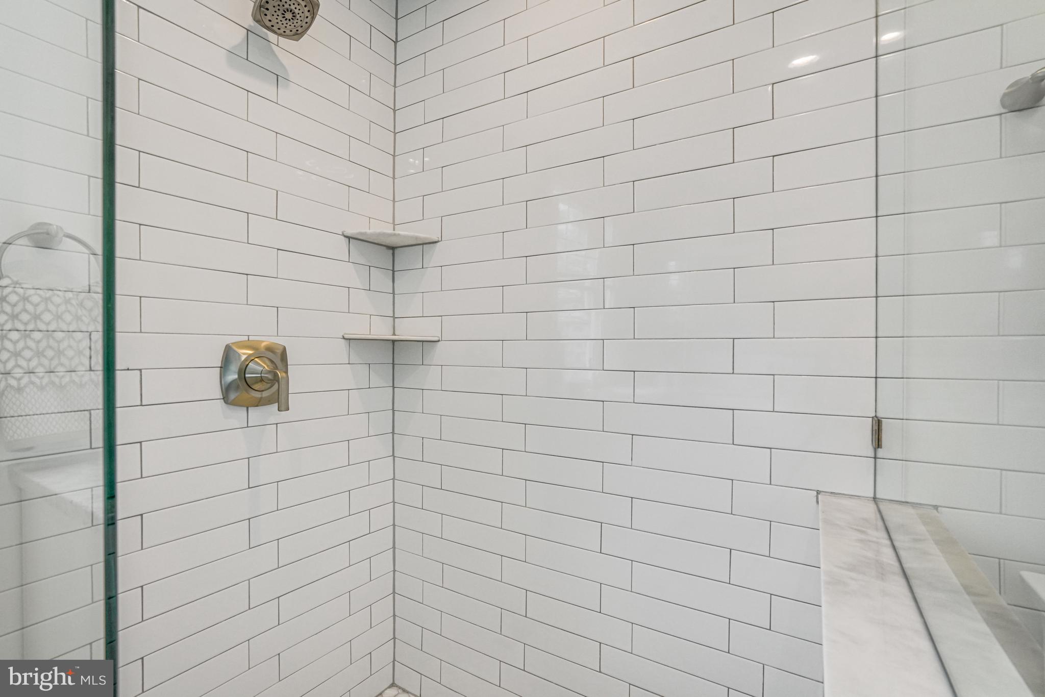 ADDISON HEIGHTS - Residential