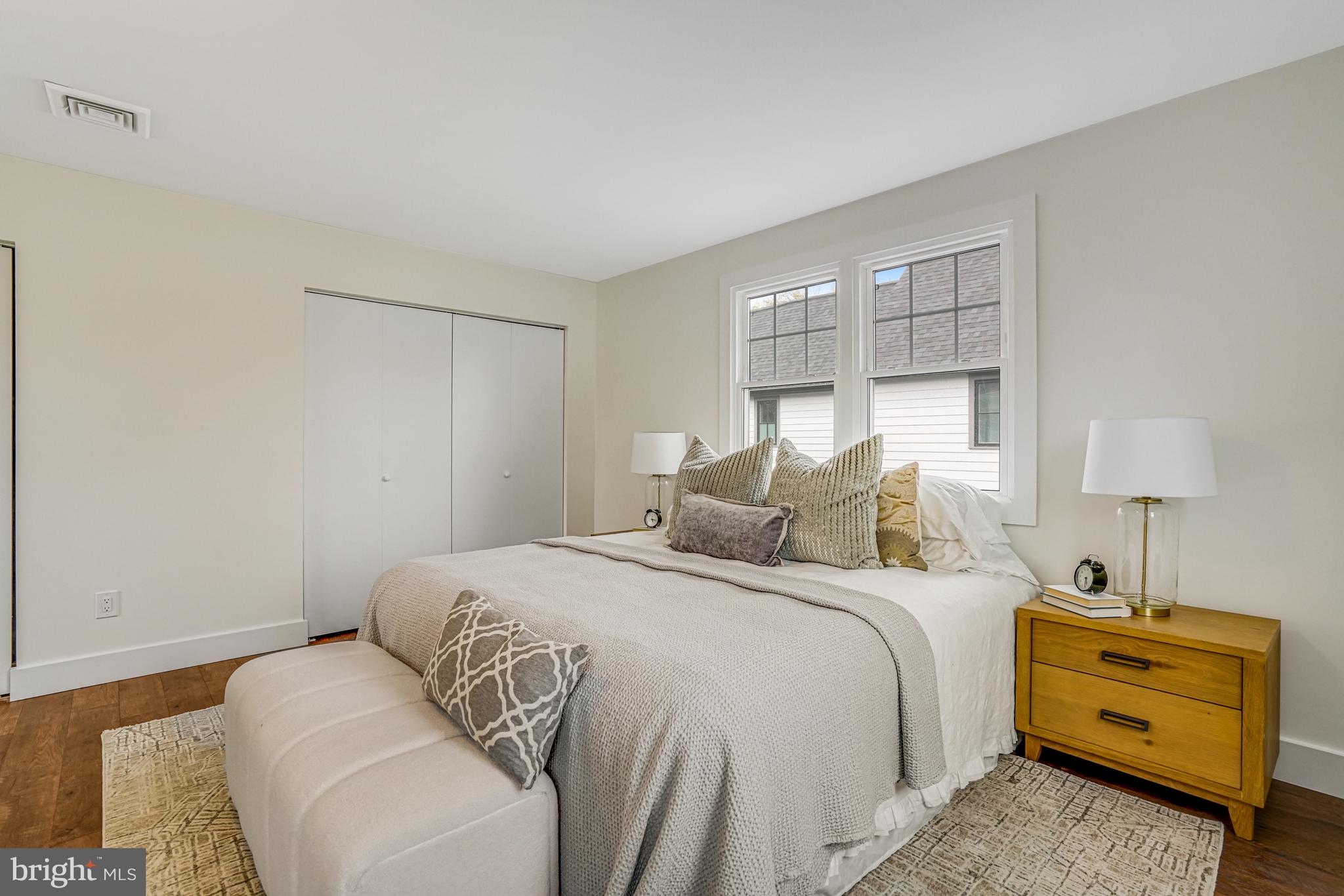 ADDISON HEIGHTS - Residential