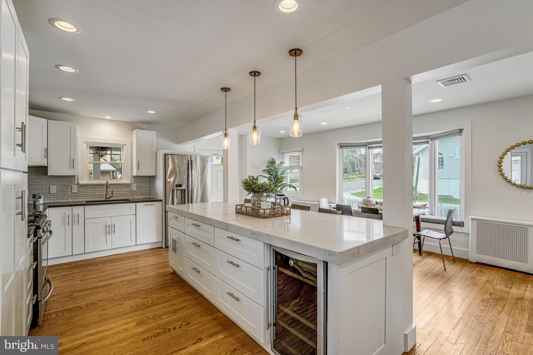 ADDISON HEIGHTS - Residential