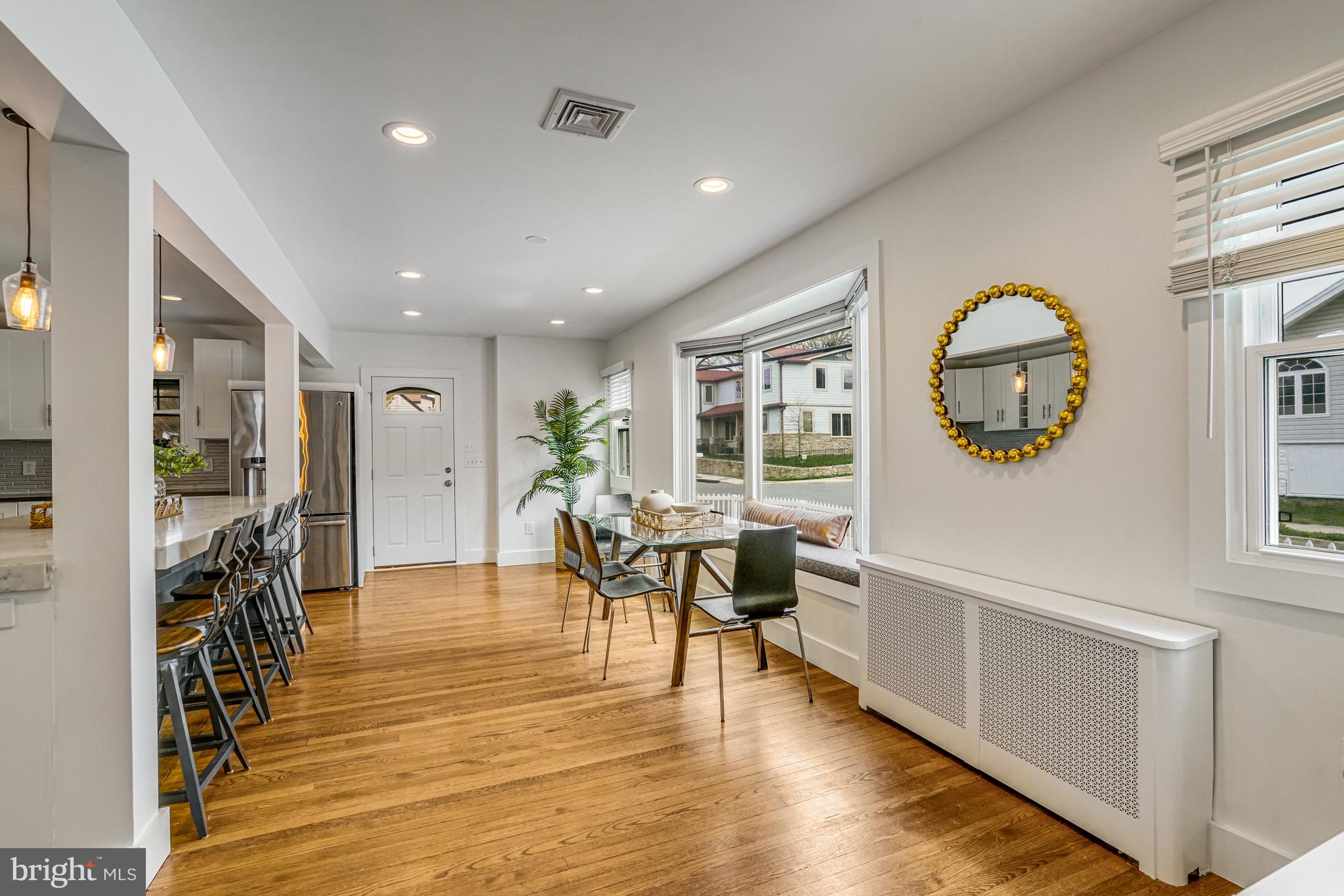 ADDISON HEIGHTS - Residential