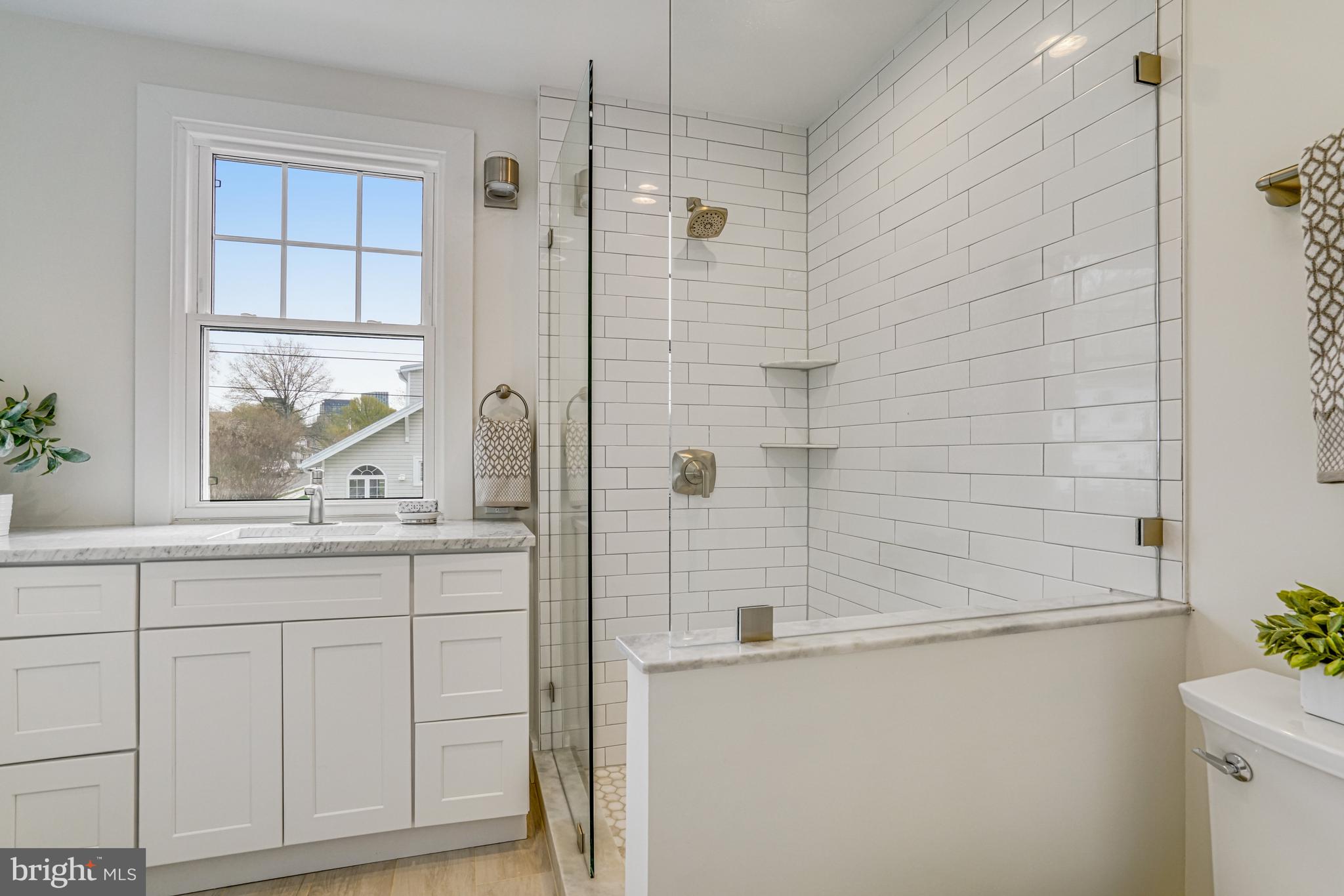 ADDISON HEIGHTS - Residential