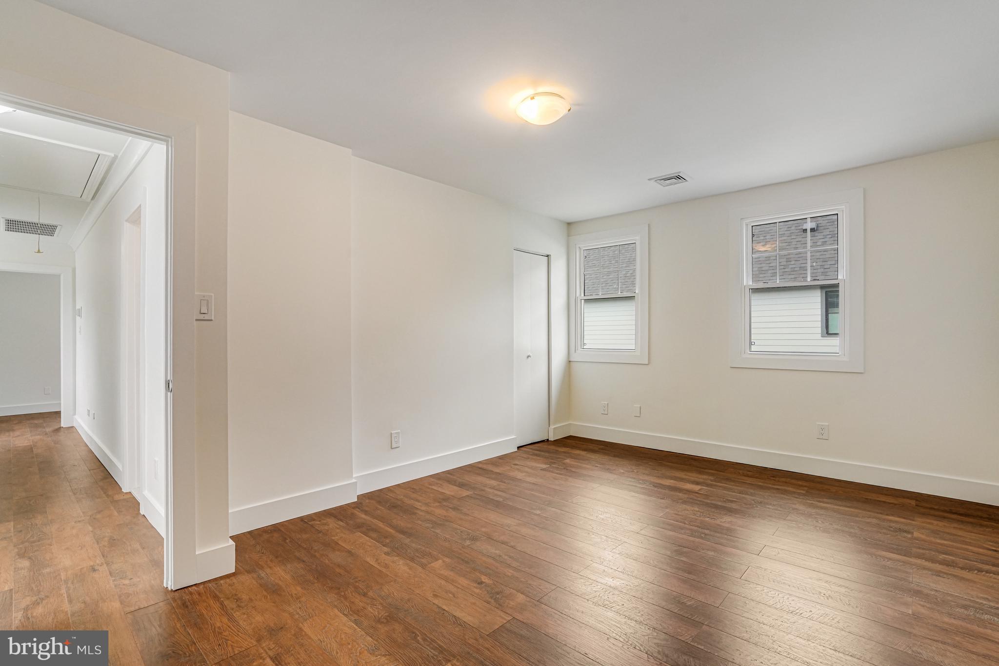 ADDISON HEIGHTS - Residential