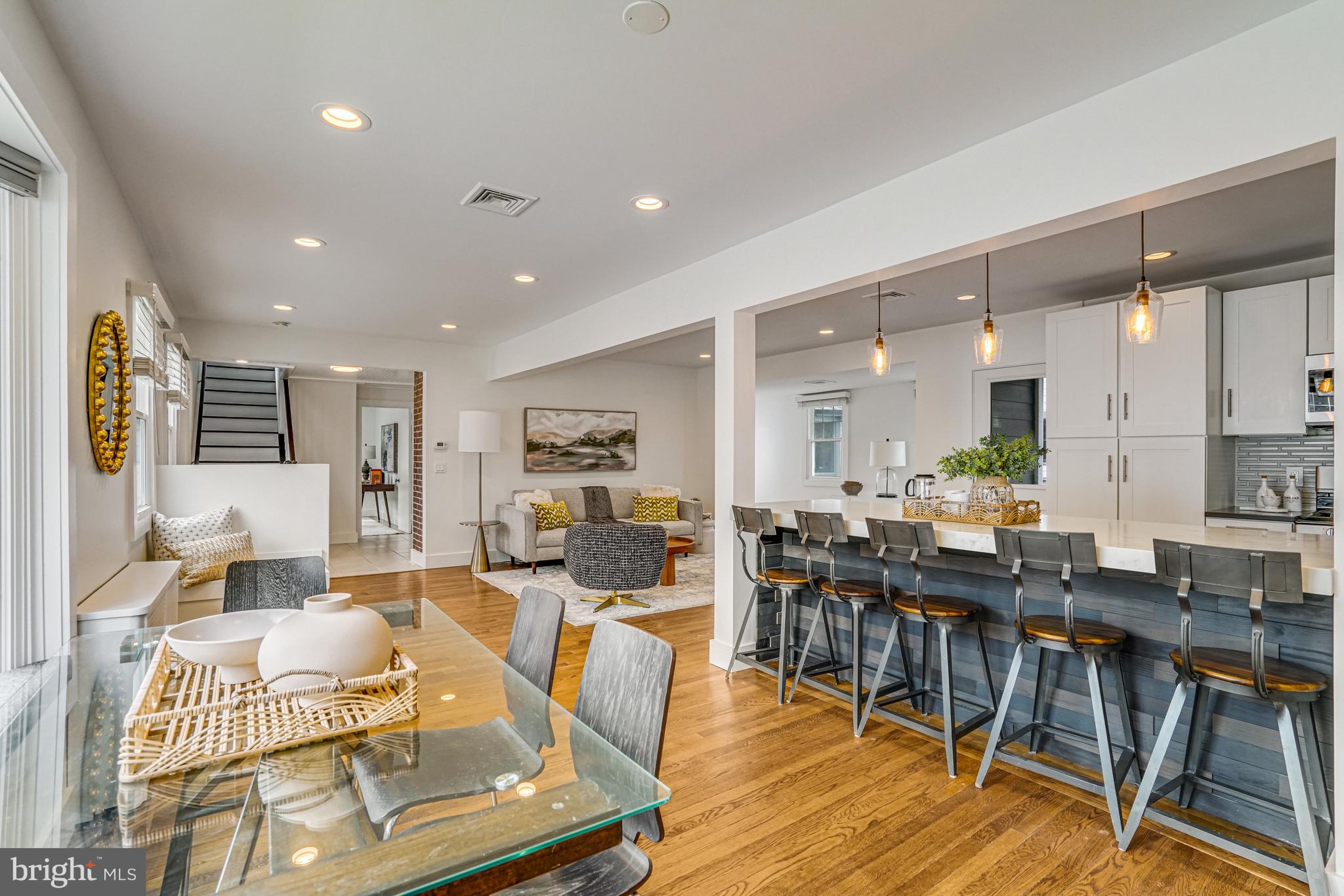 ADDISON HEIGHTS - Residential