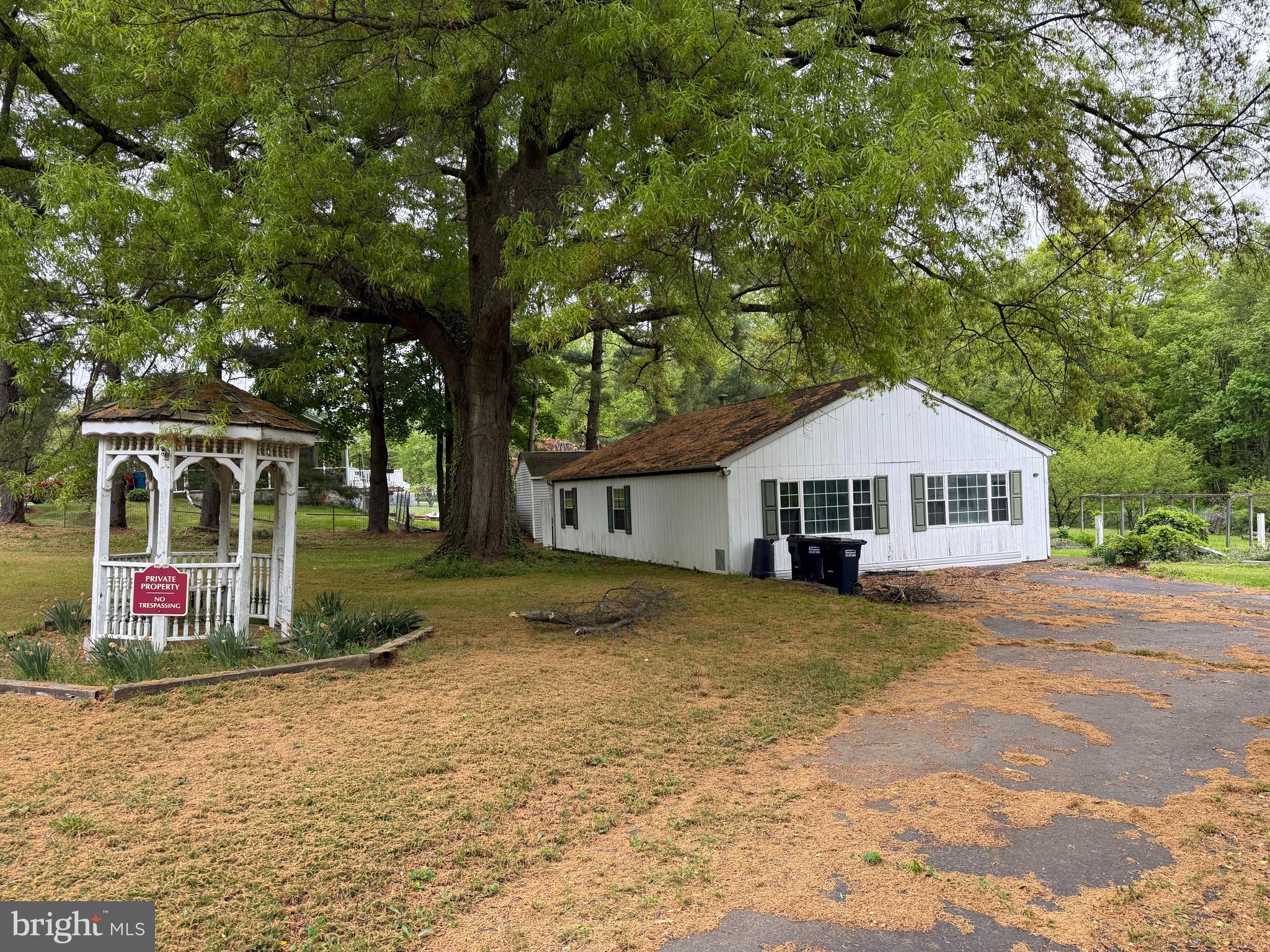 337 N EARLTON ROAD