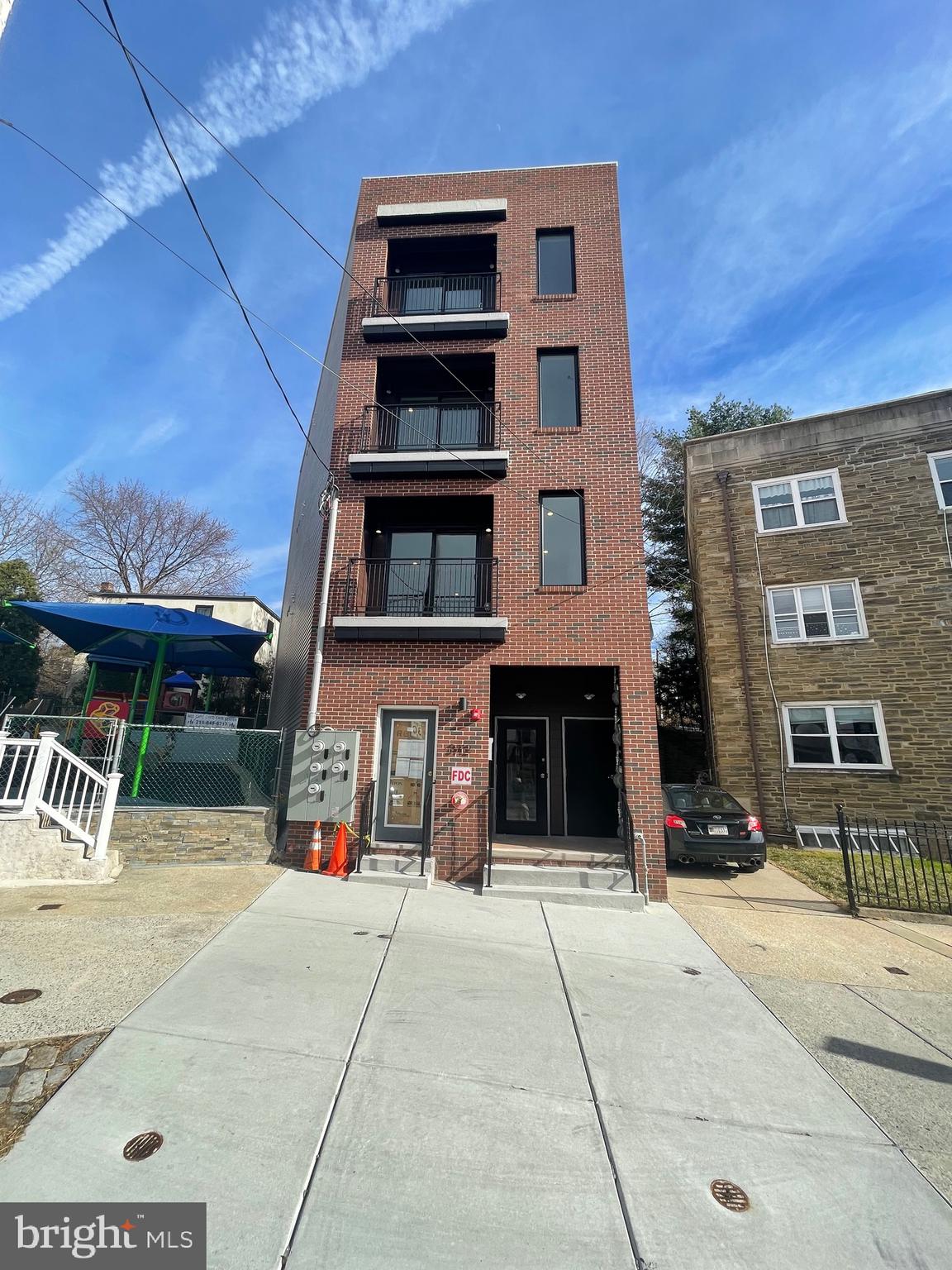 New construction building in the heart of East Falls. 1092 sq ft of commercial space that could work for a variety of businesses. Could be used for office space, hair salon, retail store, doctors office, small restaurant, deli, bakery, yoga studio, or a variety of other businesses. Owner will work with tenant to finish the space. Currently left as a "Vanilla Box" to keep all layout options open to tenant. Please call with questions!