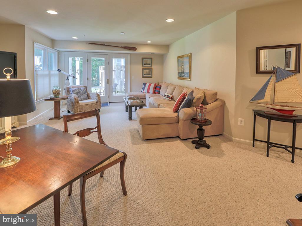 PENINSULA - Residential