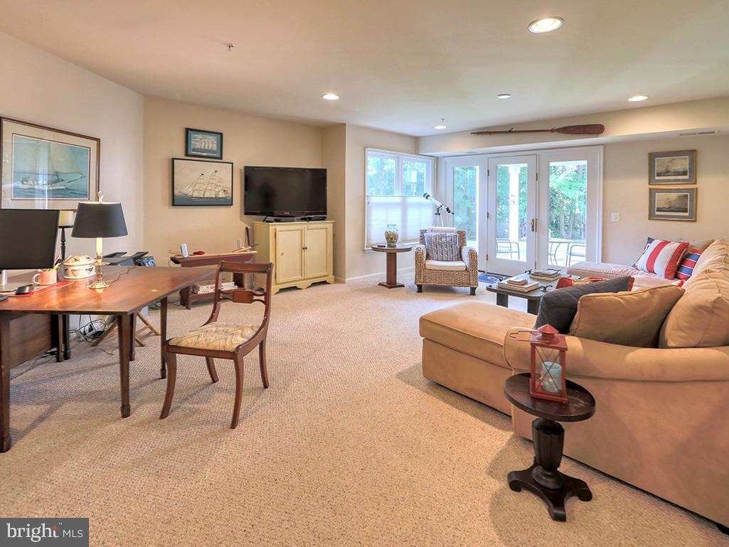 PENINSULA - Residential