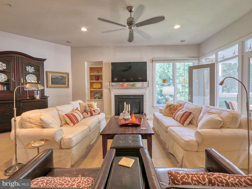 PENINSULA - Residential