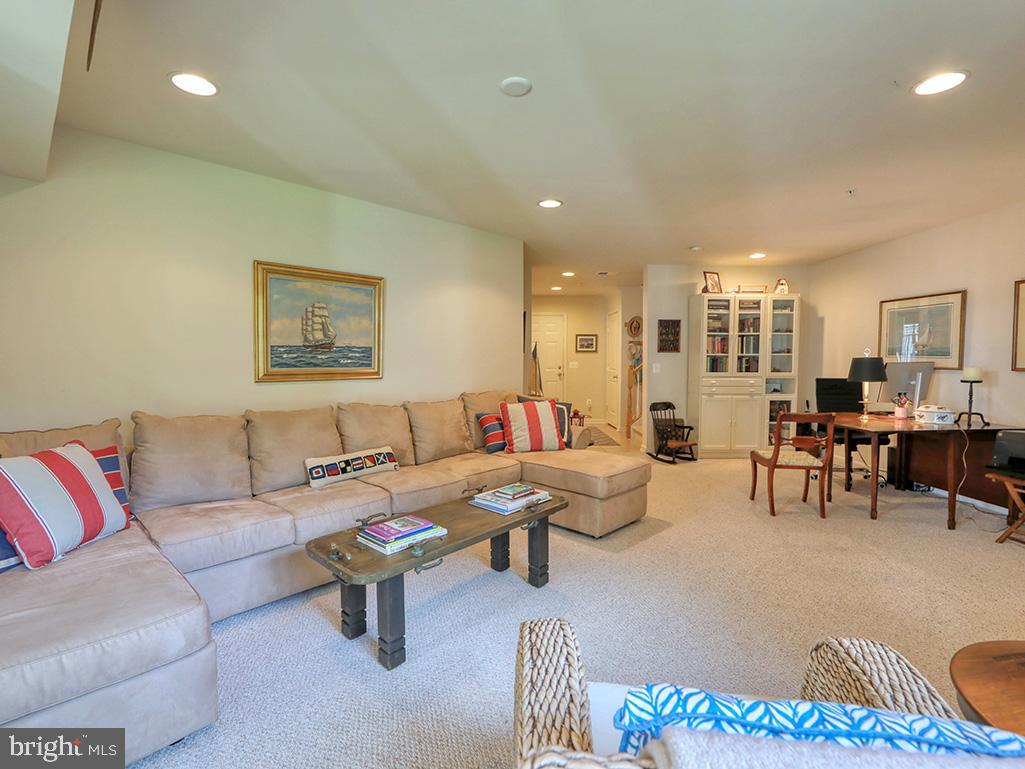 PENINSULA - Residential