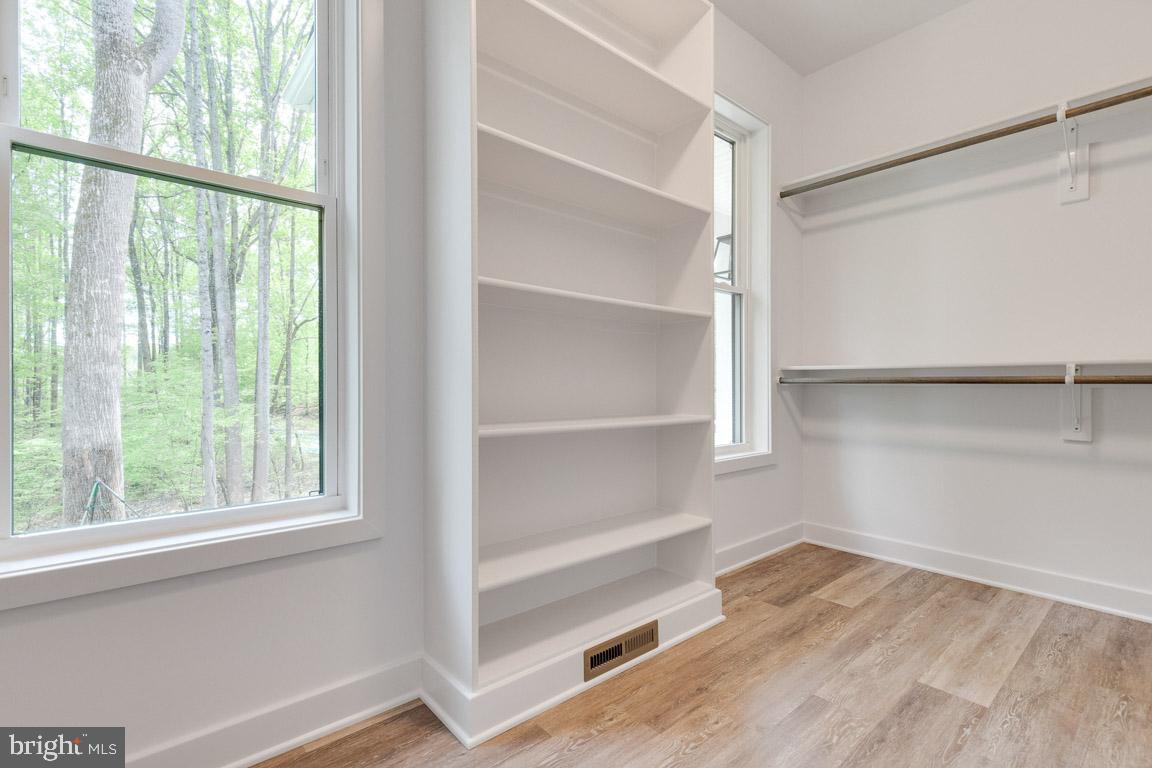 CANTERLEIGH - Residential