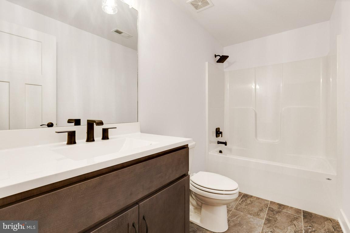 CANTERLEIGH - Residential