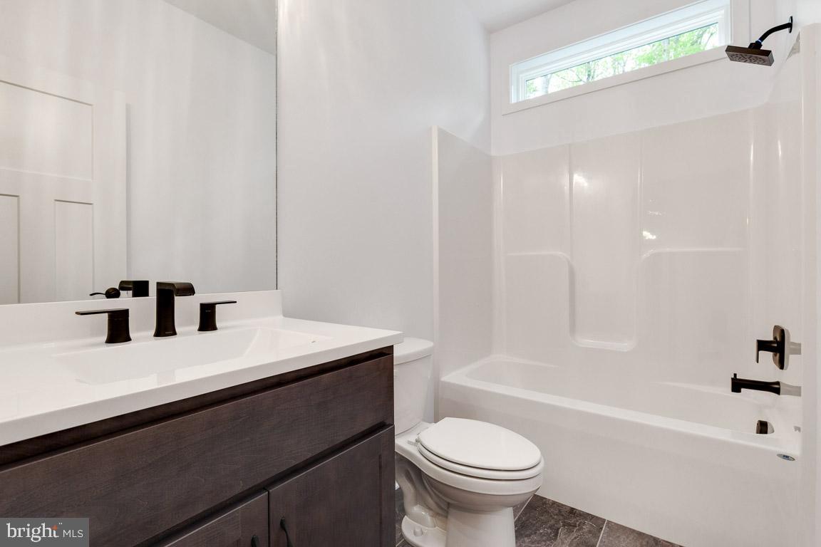 CANTERLEIGH - Residential