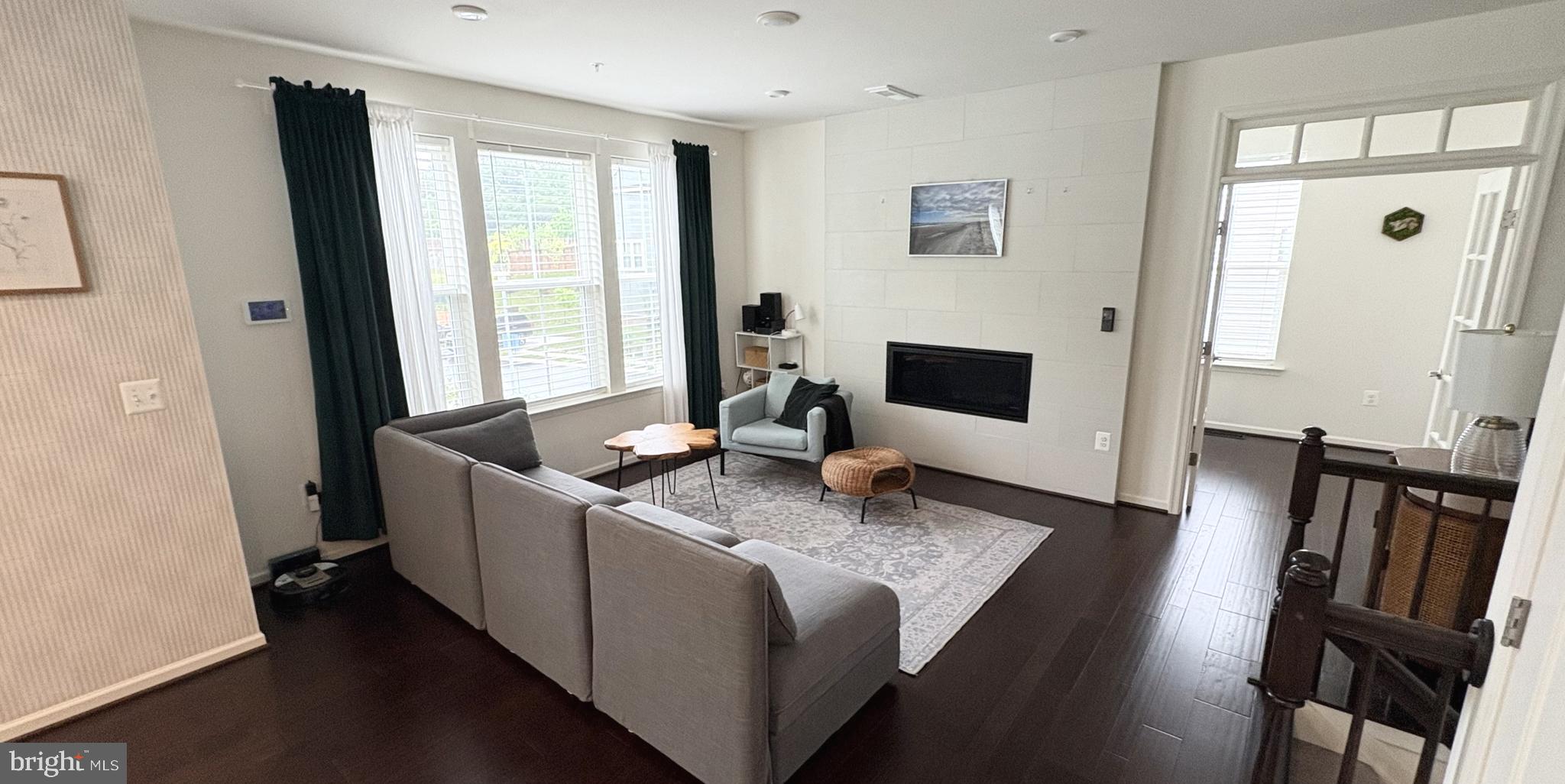 RIVERWALK AT CROFTON - Residential Lease