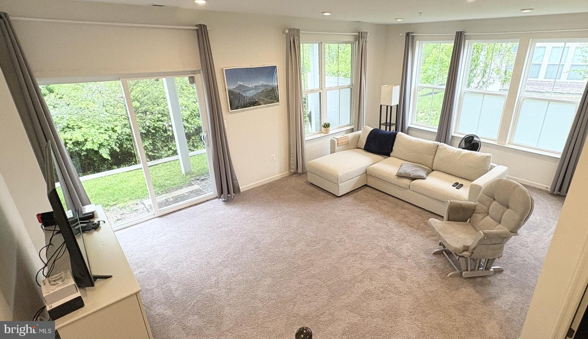 RIVERWALK AT CROFTON - Residential Lease