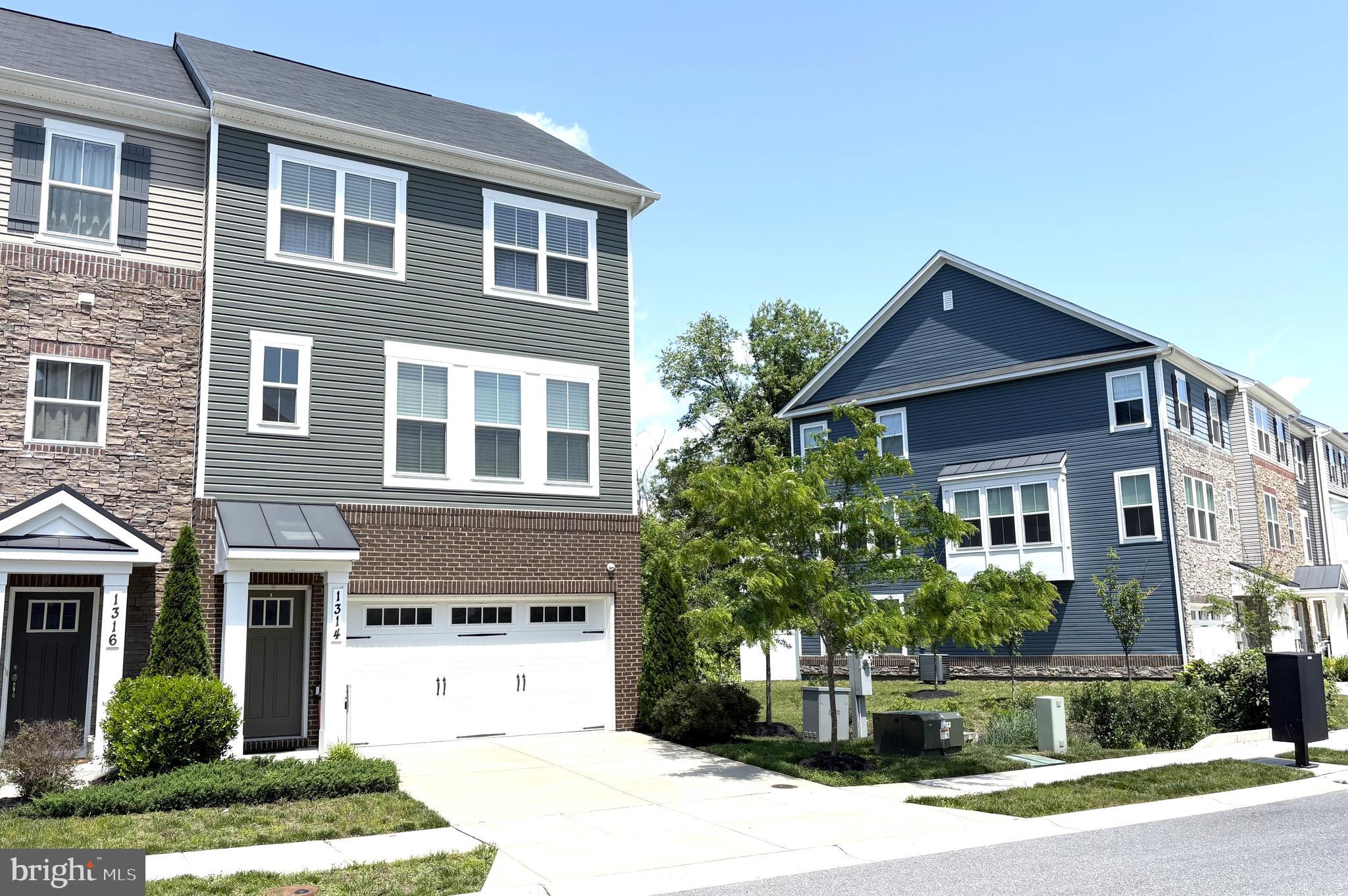 RIVERWALK AT CROFTON - Residential Lease