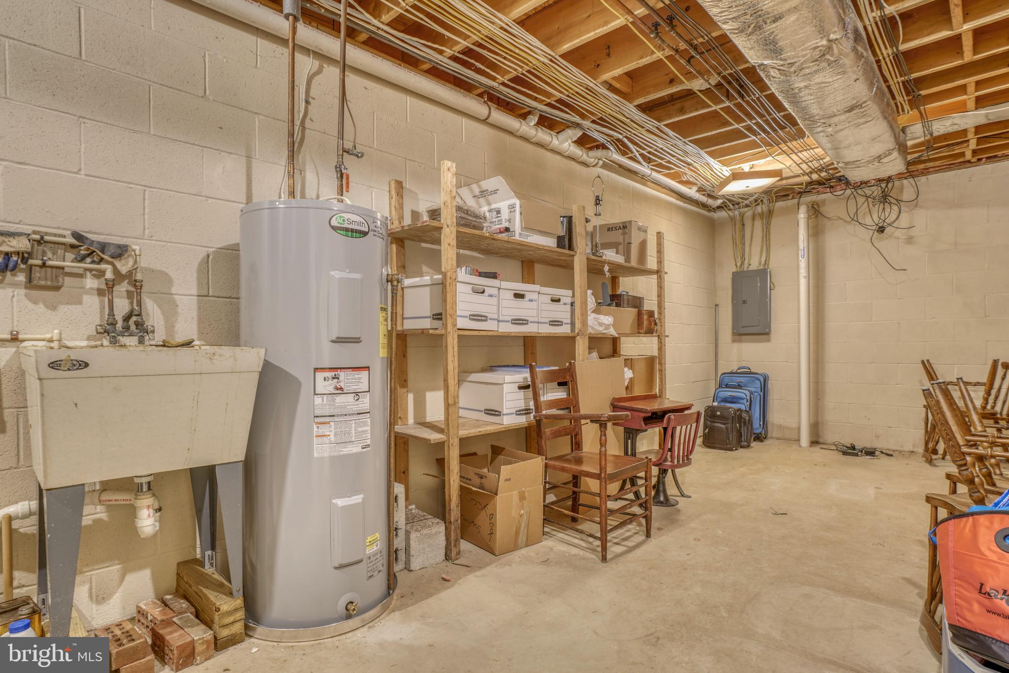 HUNT FIELDS - Residential