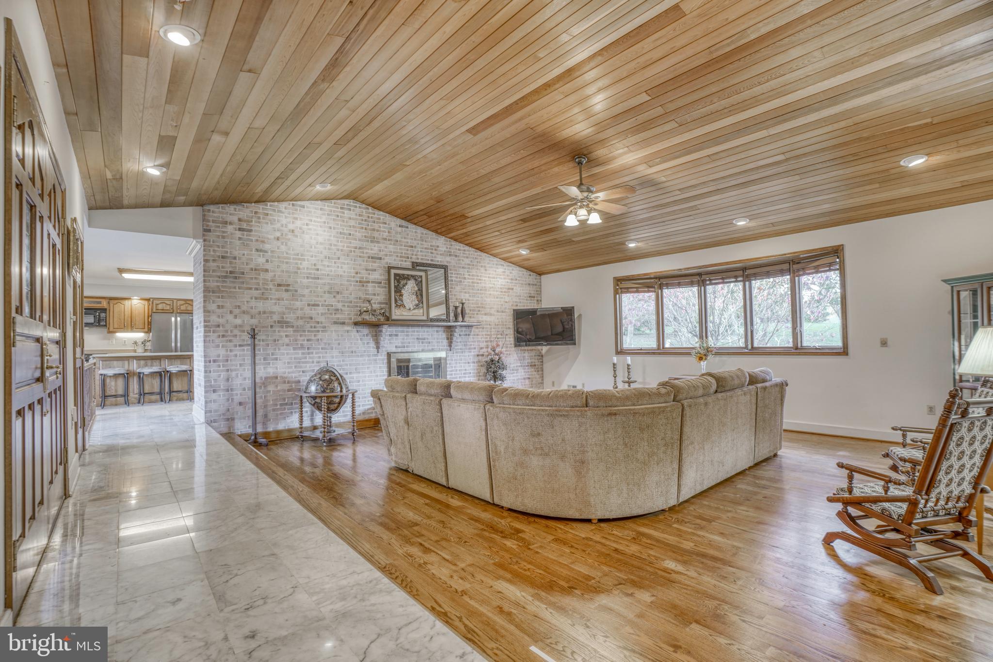 HUNT FIELDS - Residential