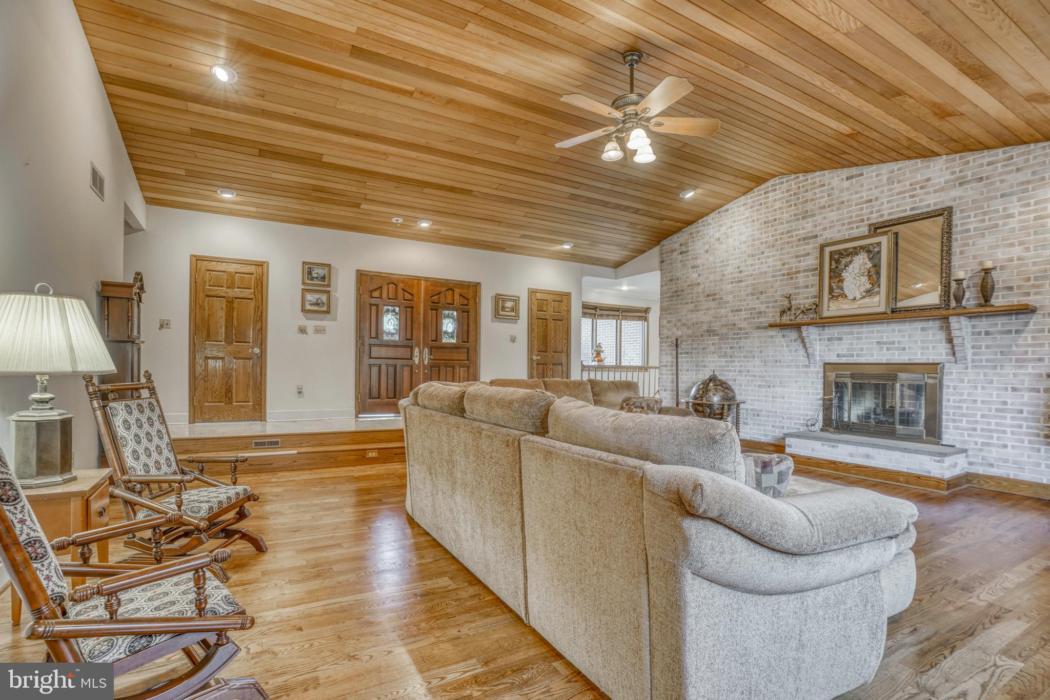 HUNT FIELDS - Residential