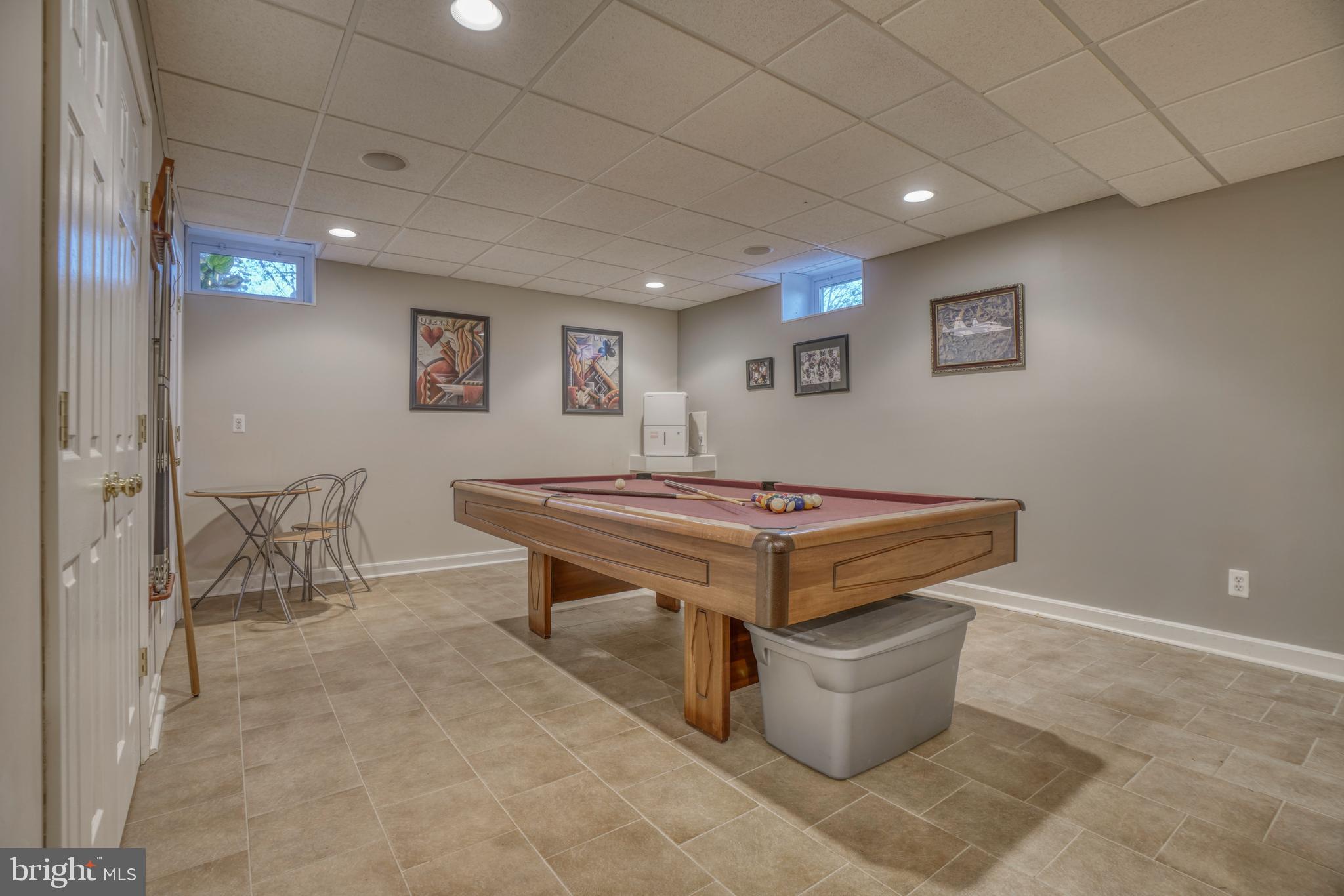 HUNT FIELDS - Residential