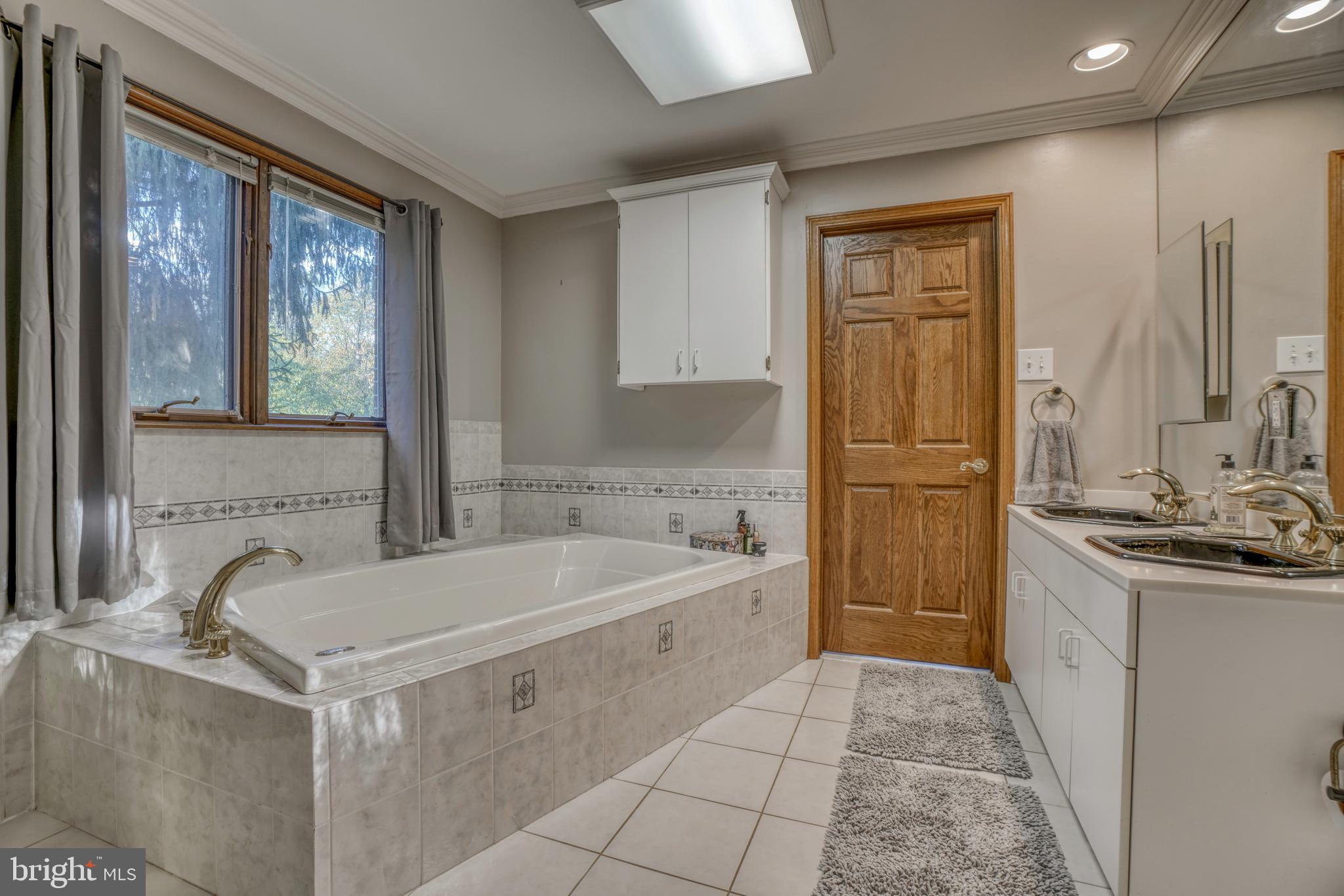 HUNT FIELDS - Residential