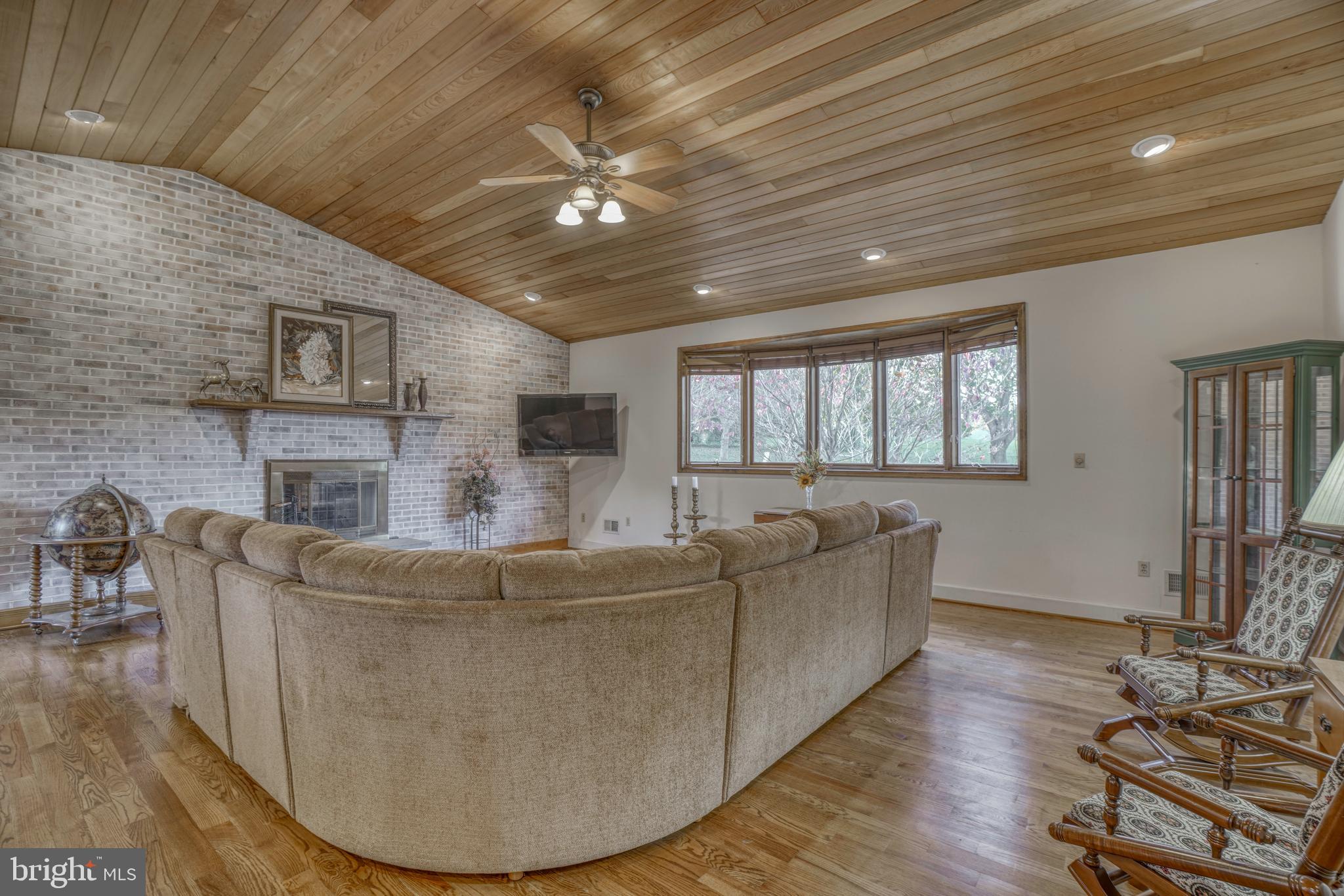 HUNT FIELDS - Residential