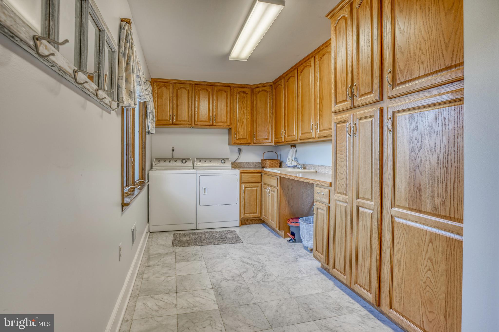 HUNT FIELDS - Residential