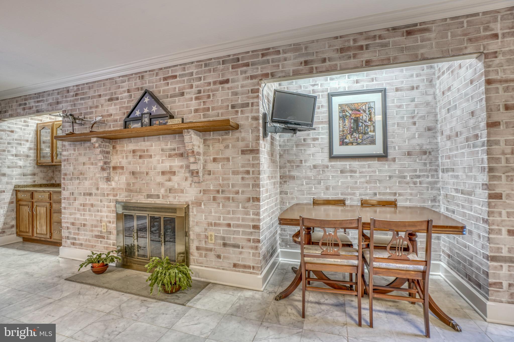 HUNT FIELDS - Residential