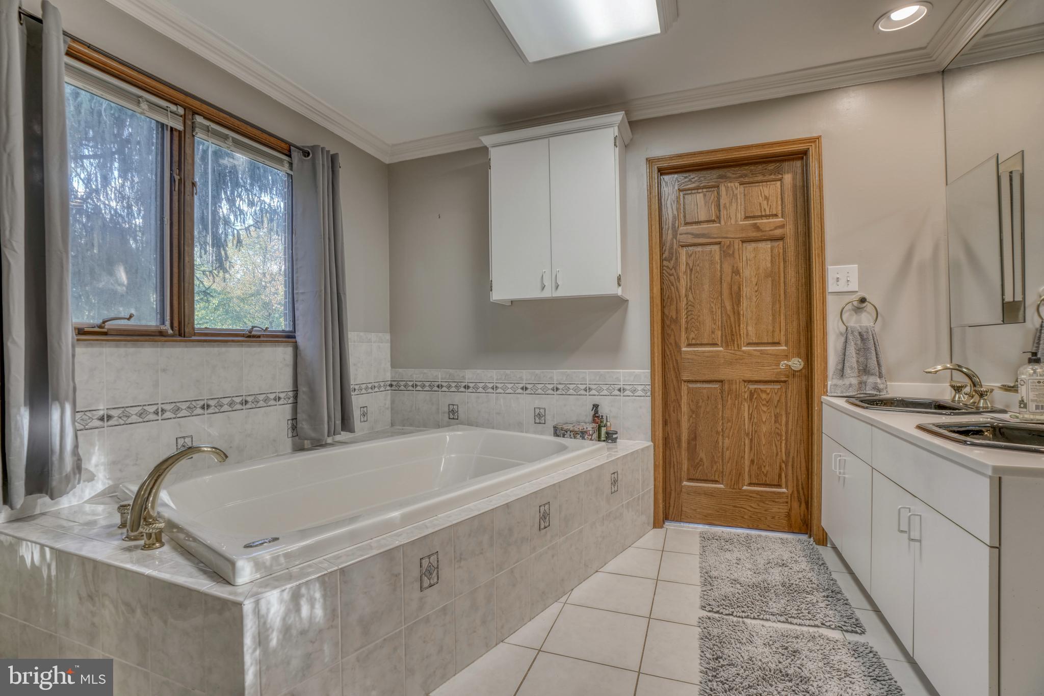 HUNT FIELDS - Residential