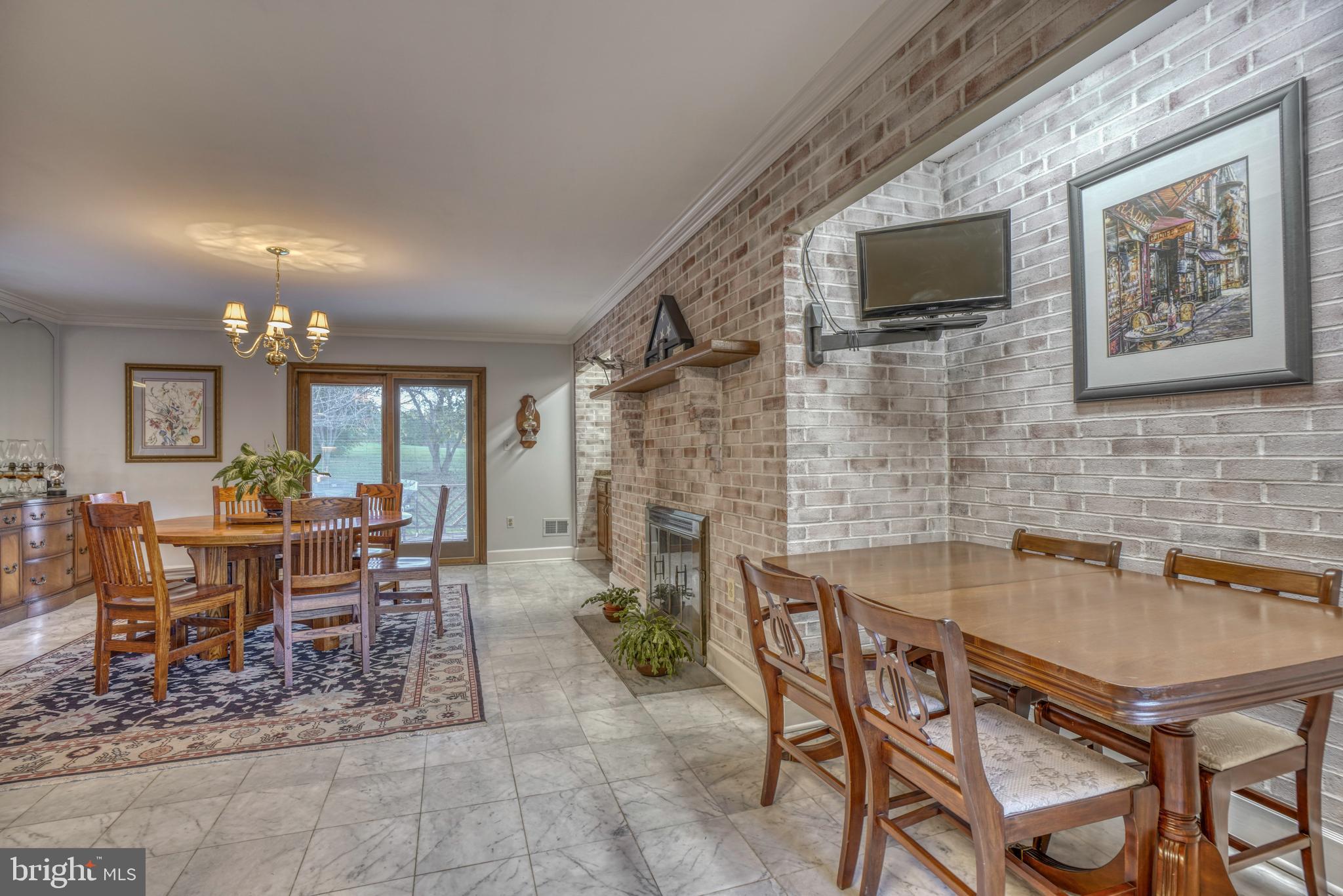 HUNT FIELDS - Residential