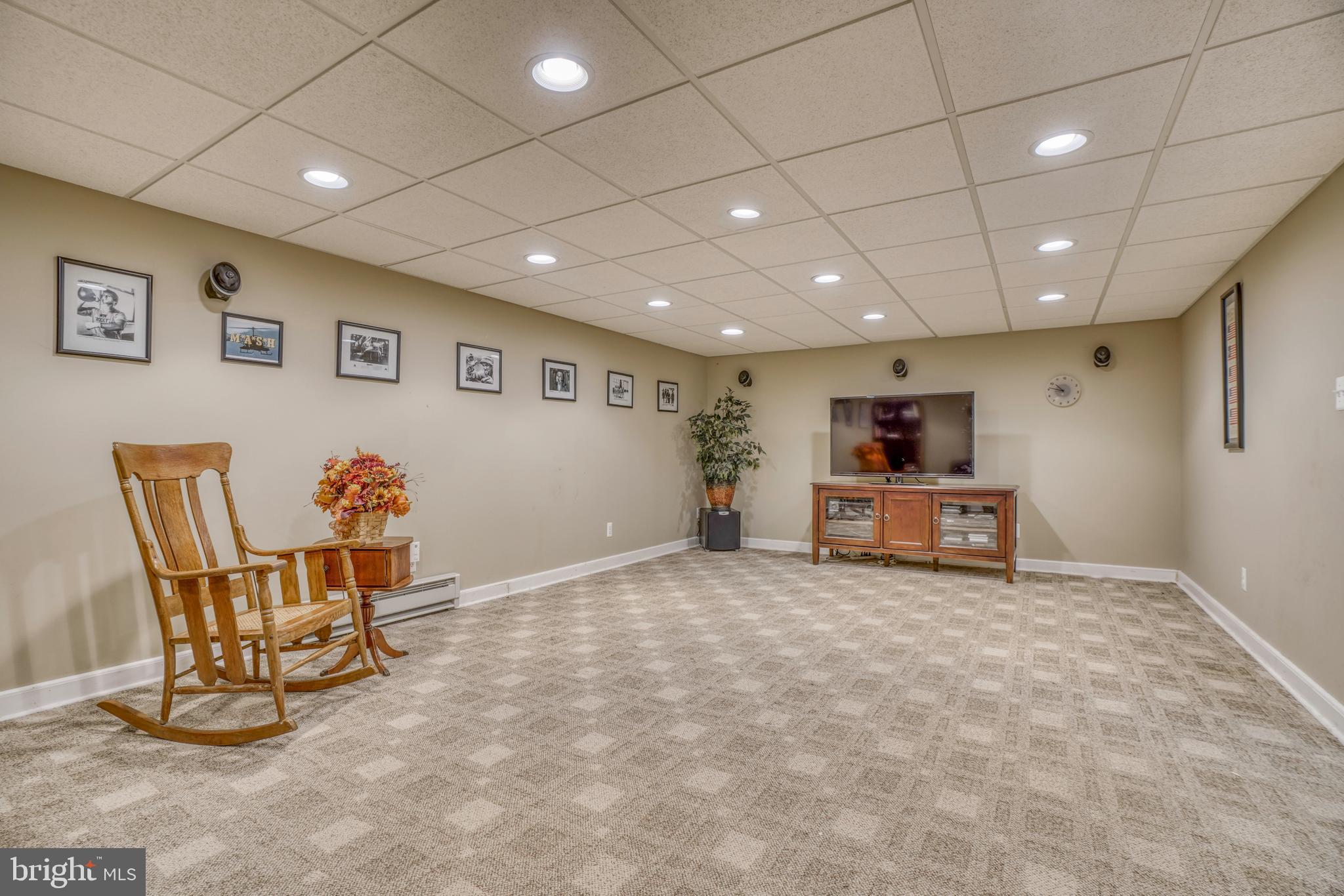 HUNT FIELDS - Residential