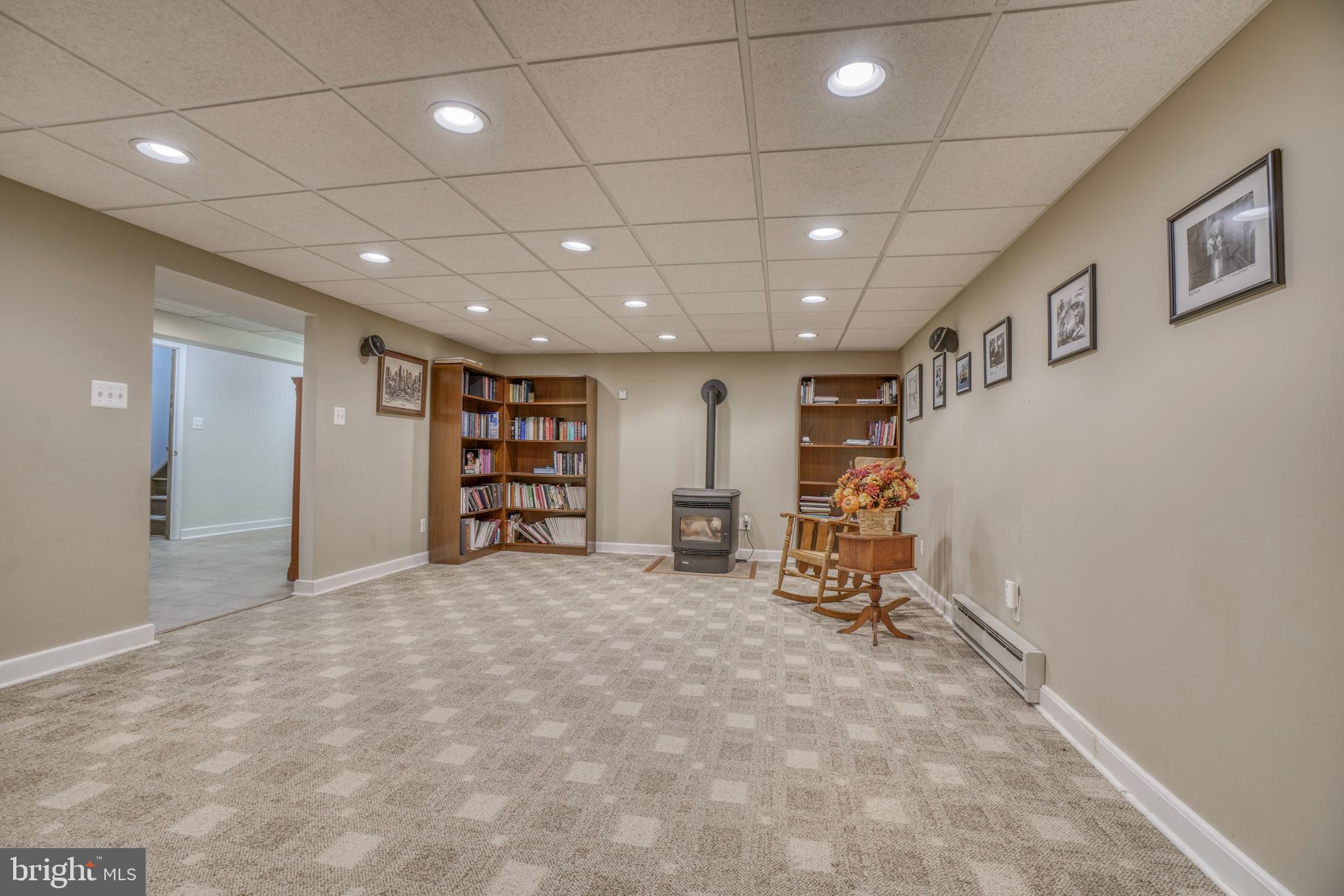 HUNT FIELDS - Residential