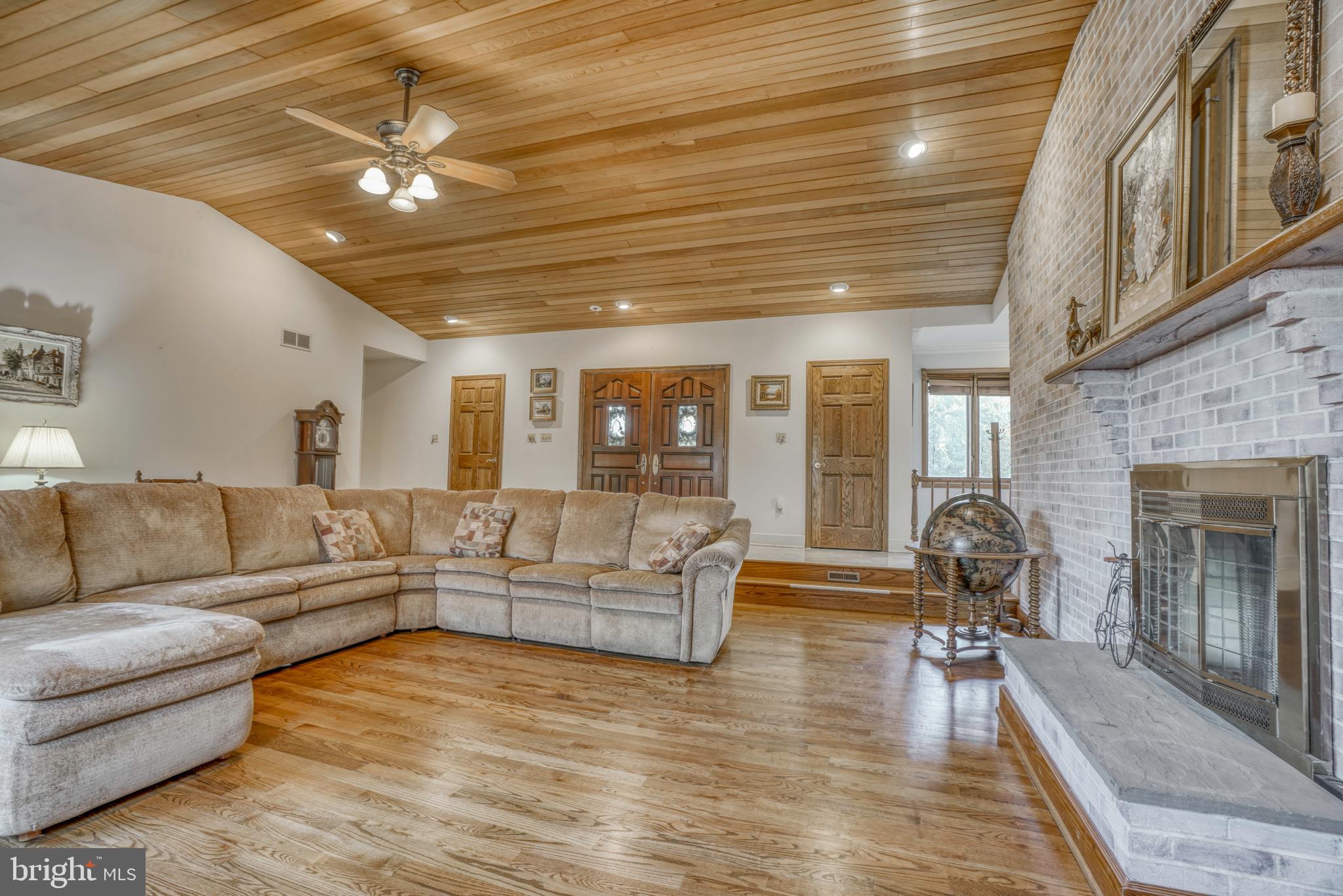 HUNT FIELDS - Residential