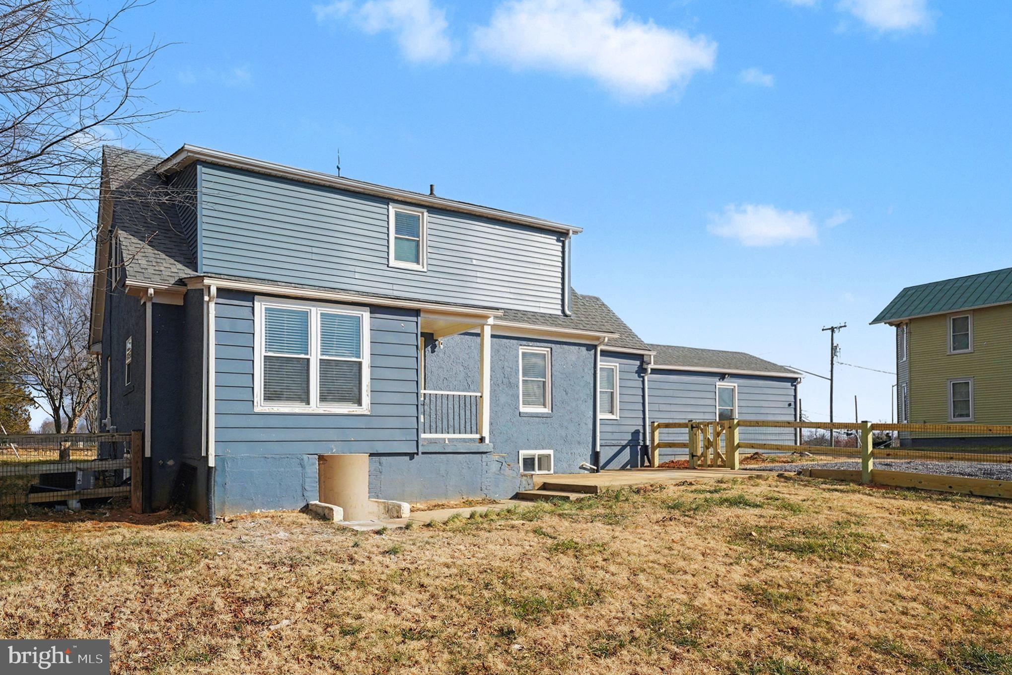 FAIRVIEW VILLAGE - Residential Lease