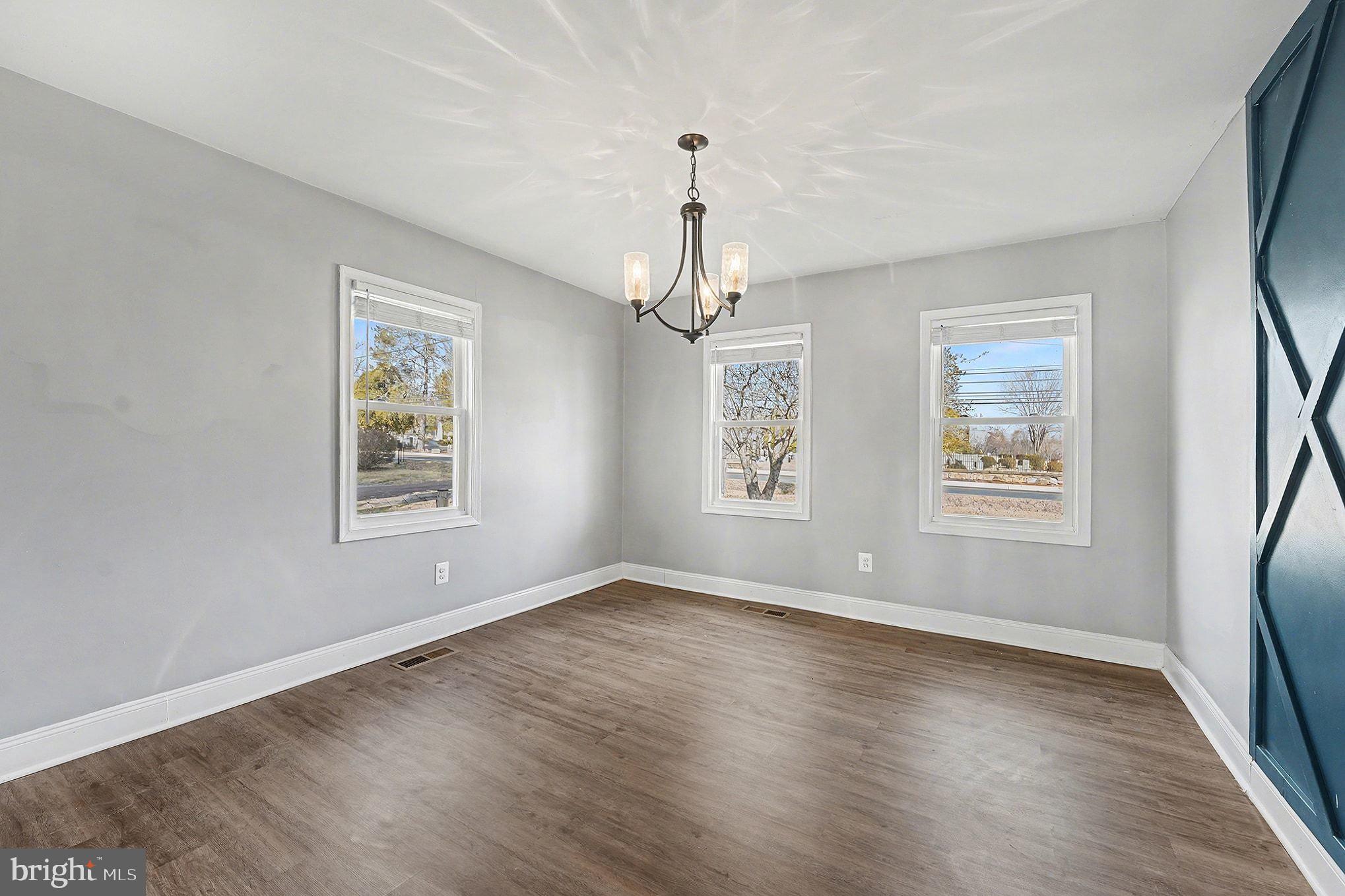 FAIRVIEW VILLAGE - Residential Lease