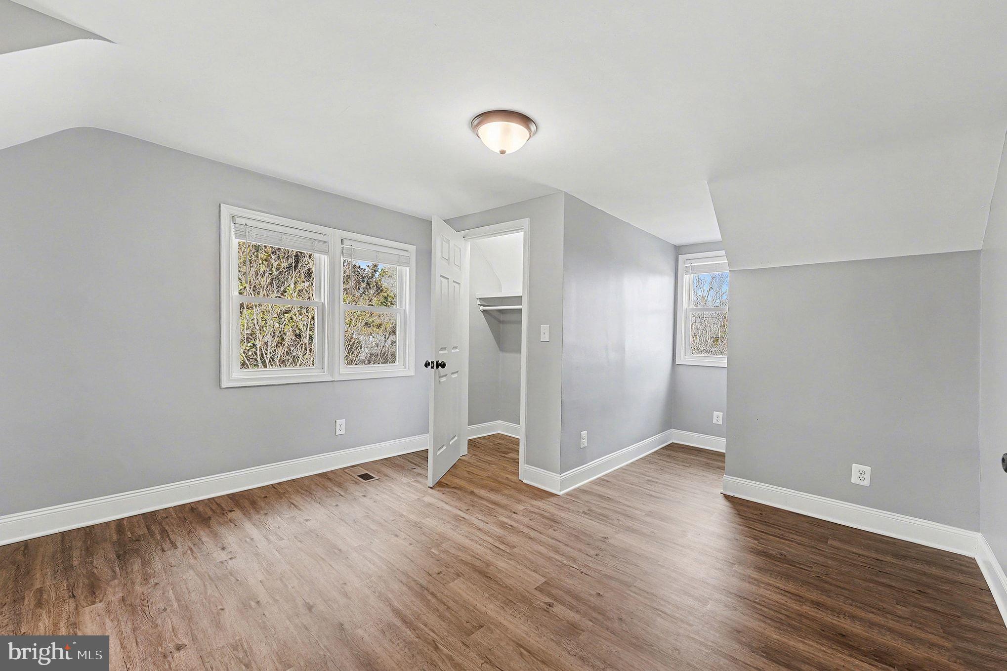 FAIRVIEW VILLAGE - Residential Lease