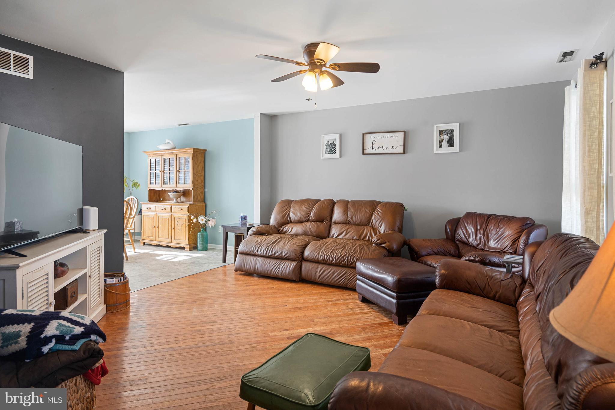 CHIMNEY HILL - Residential