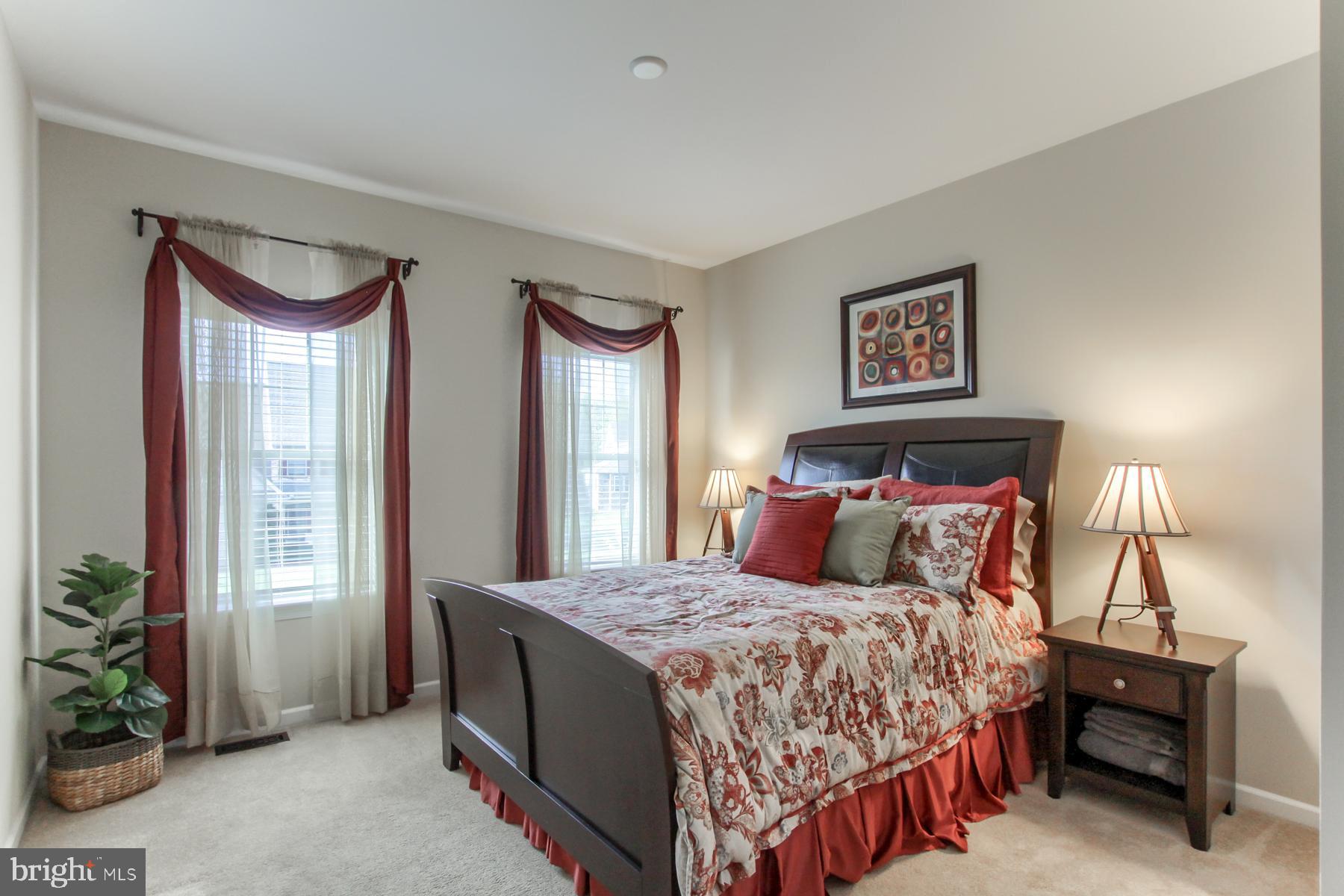 HAWKS LANDING - Residential