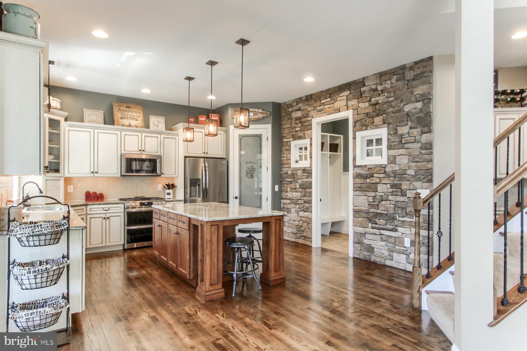 HAWKS LANDING - Residential