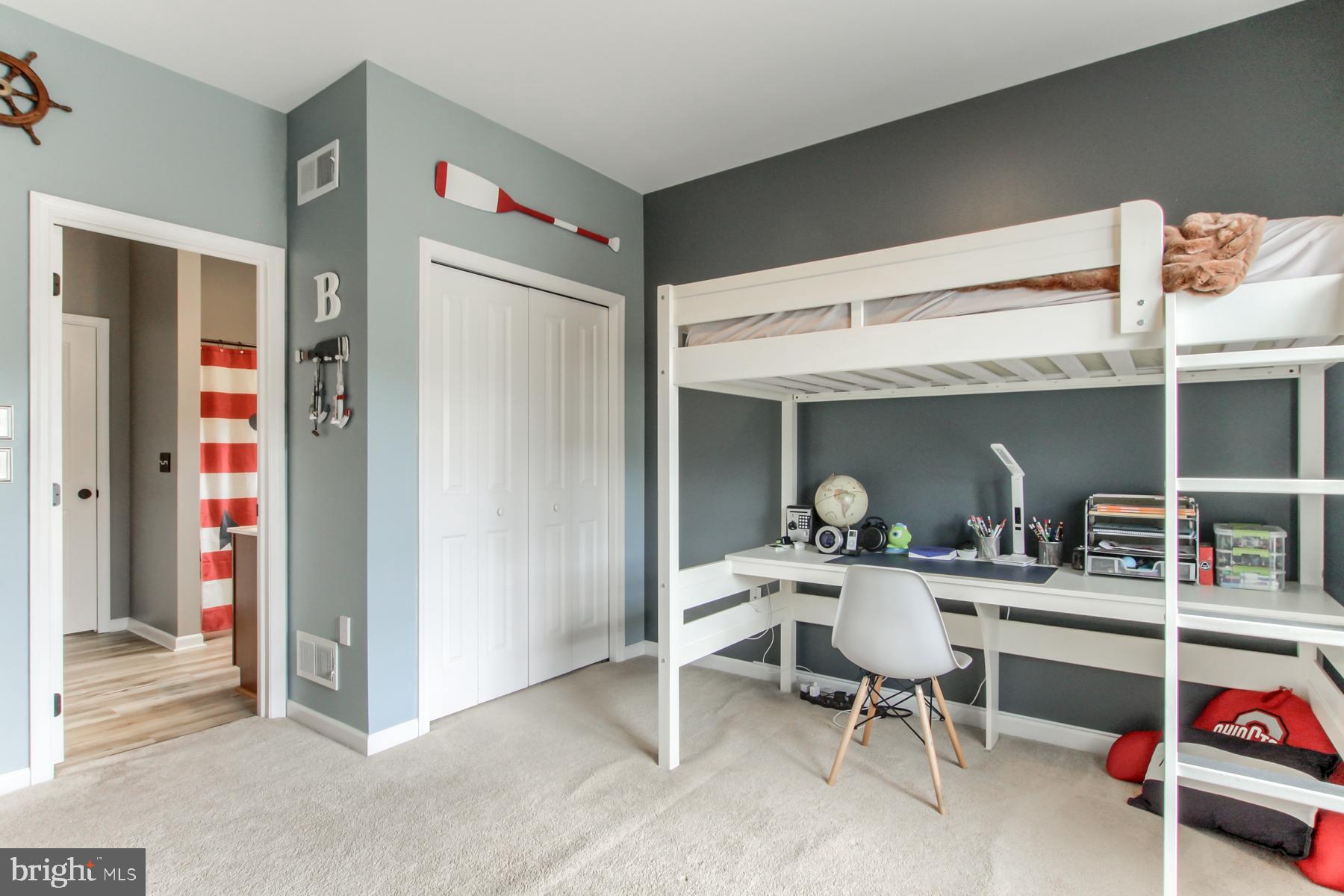 HAWKS LANDING - Residential