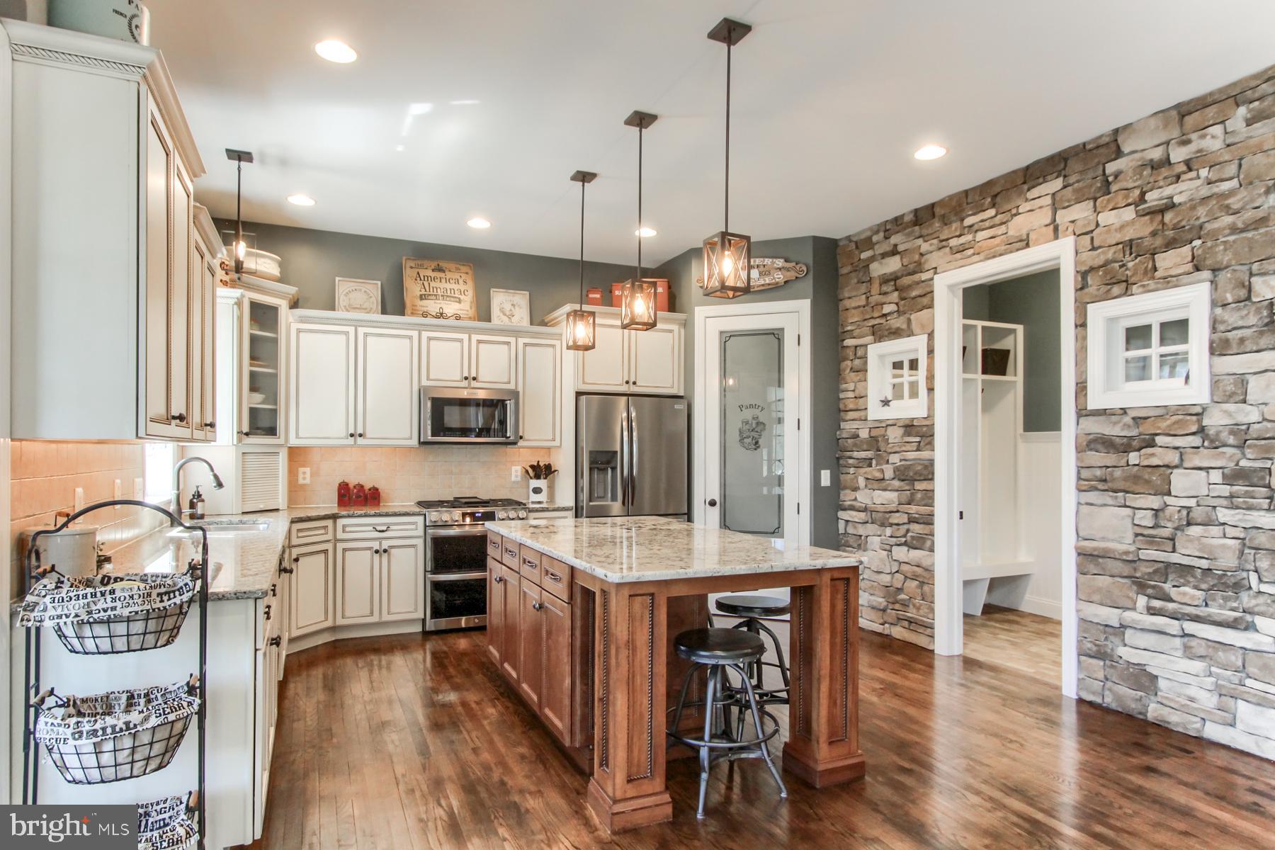 HAWKS LANDING - Residential